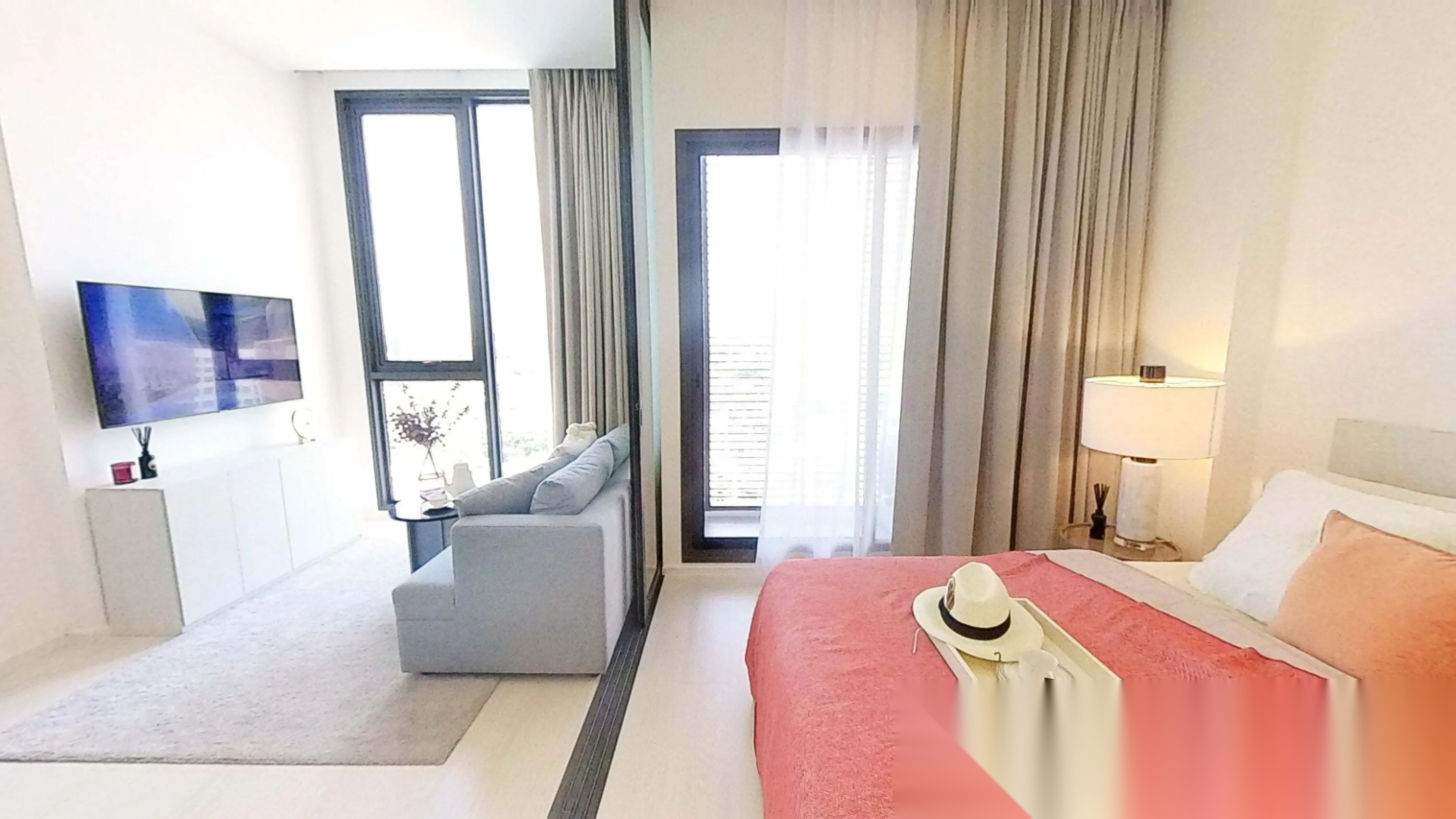 1 Bedroom Condo for sale at Mazarine Ratchayothin — photo 2