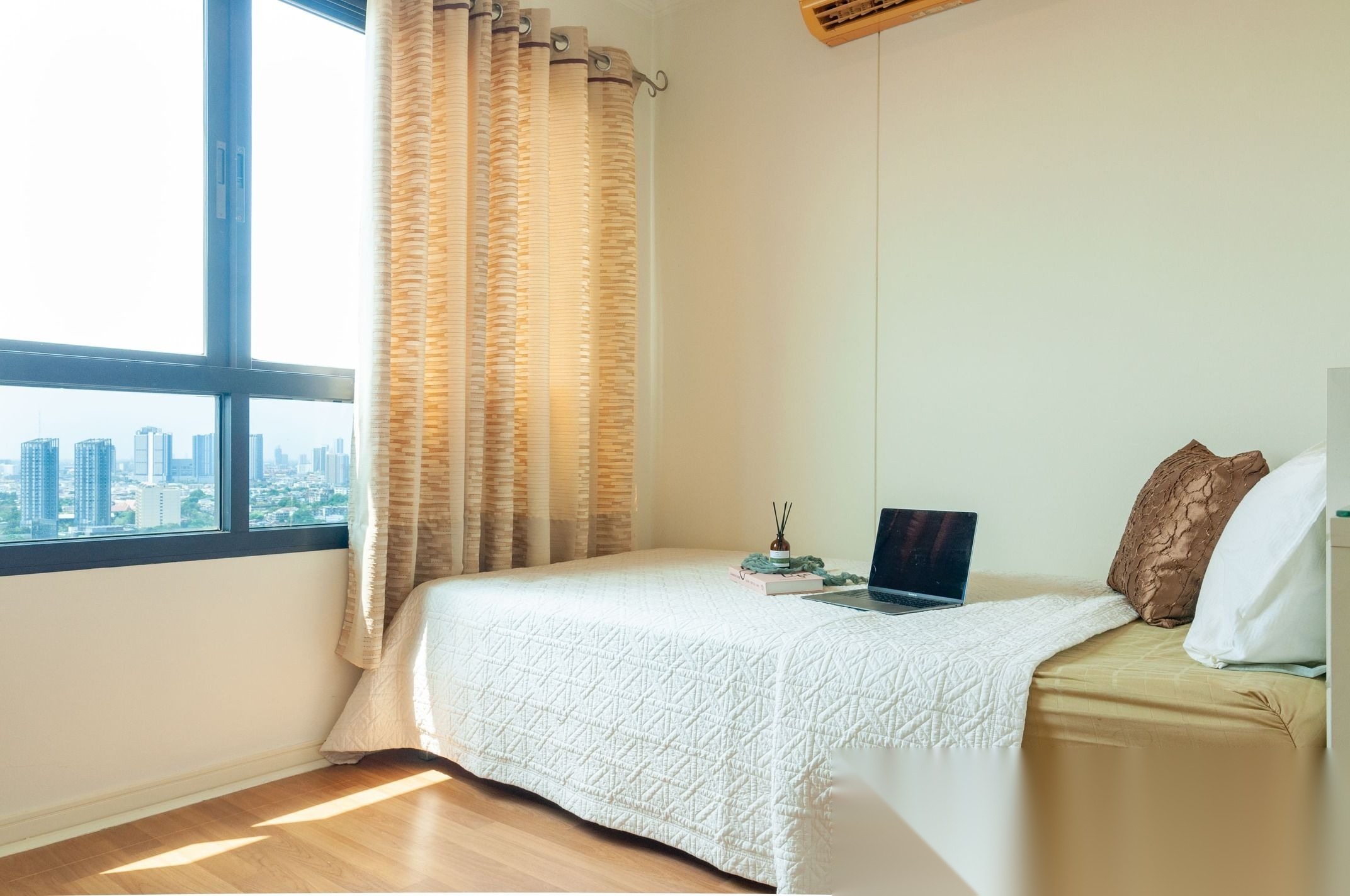 2 Bedroom Condo for sale at Lumpini Place Phahon-Saphan Khwai — photo 4