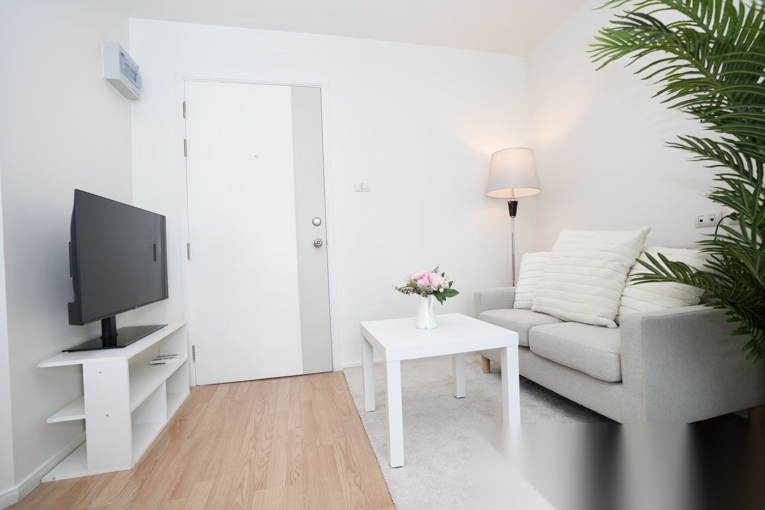 1 Bedroom Condo for sale at Lumpini Ville Ramkhamhaeng 60/2 — photo 2
