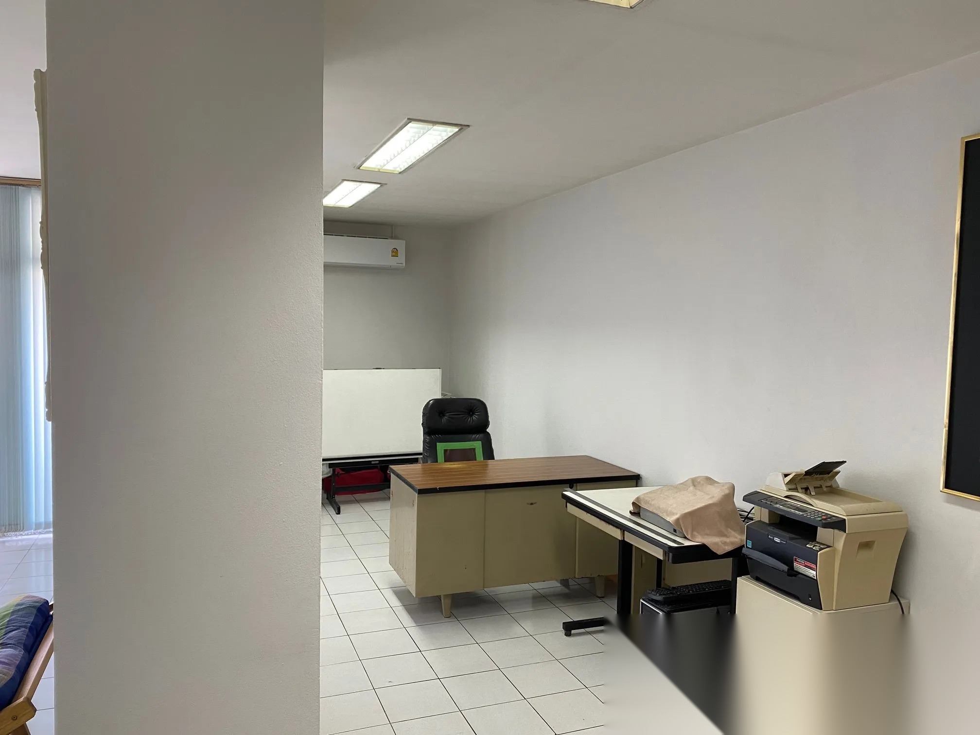 Studio Condo for sale at Thairong Tower — photo 1