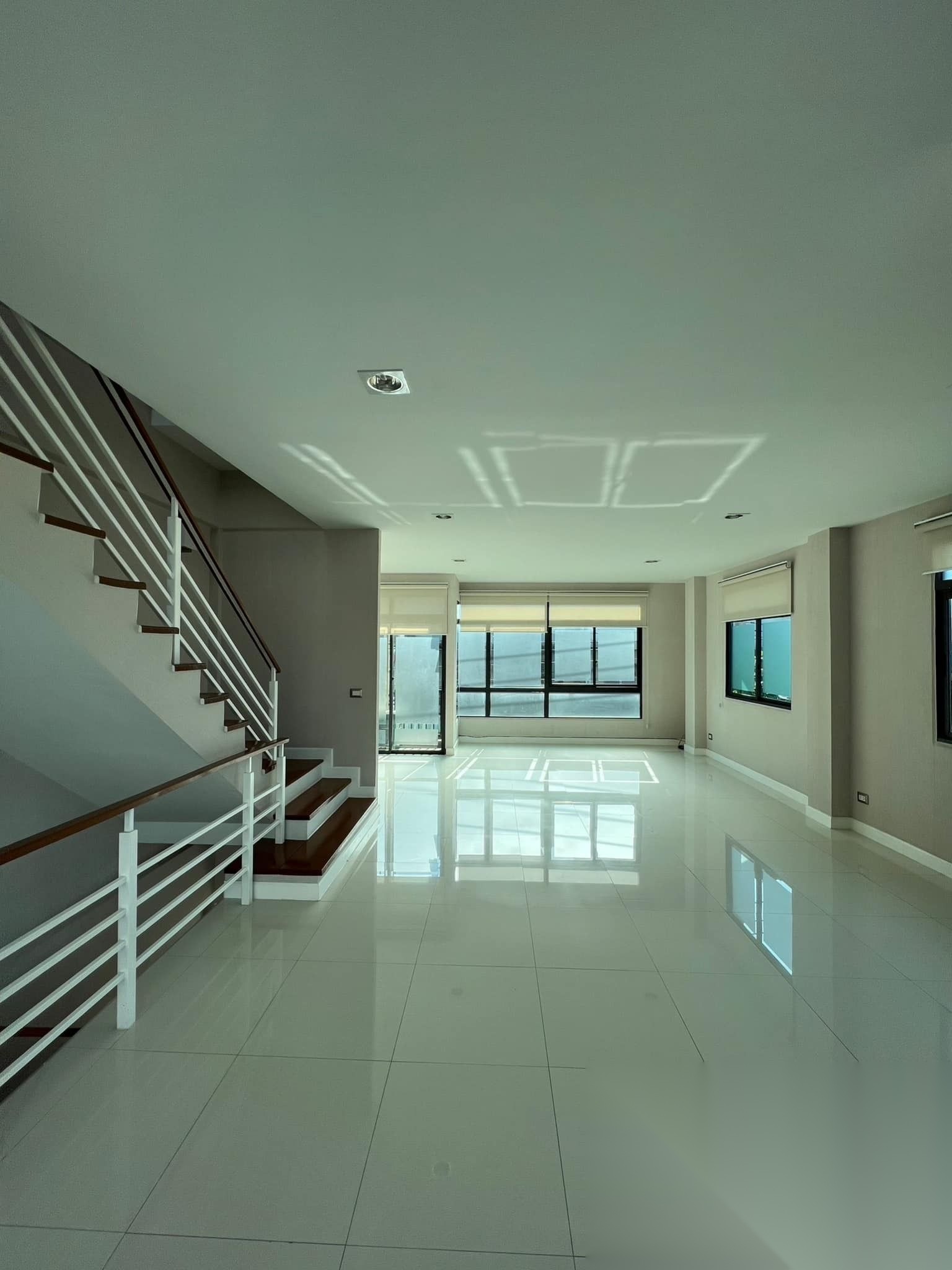 3 Bedroom Townhouse for sale at Uptown Sathupradit — photo 1