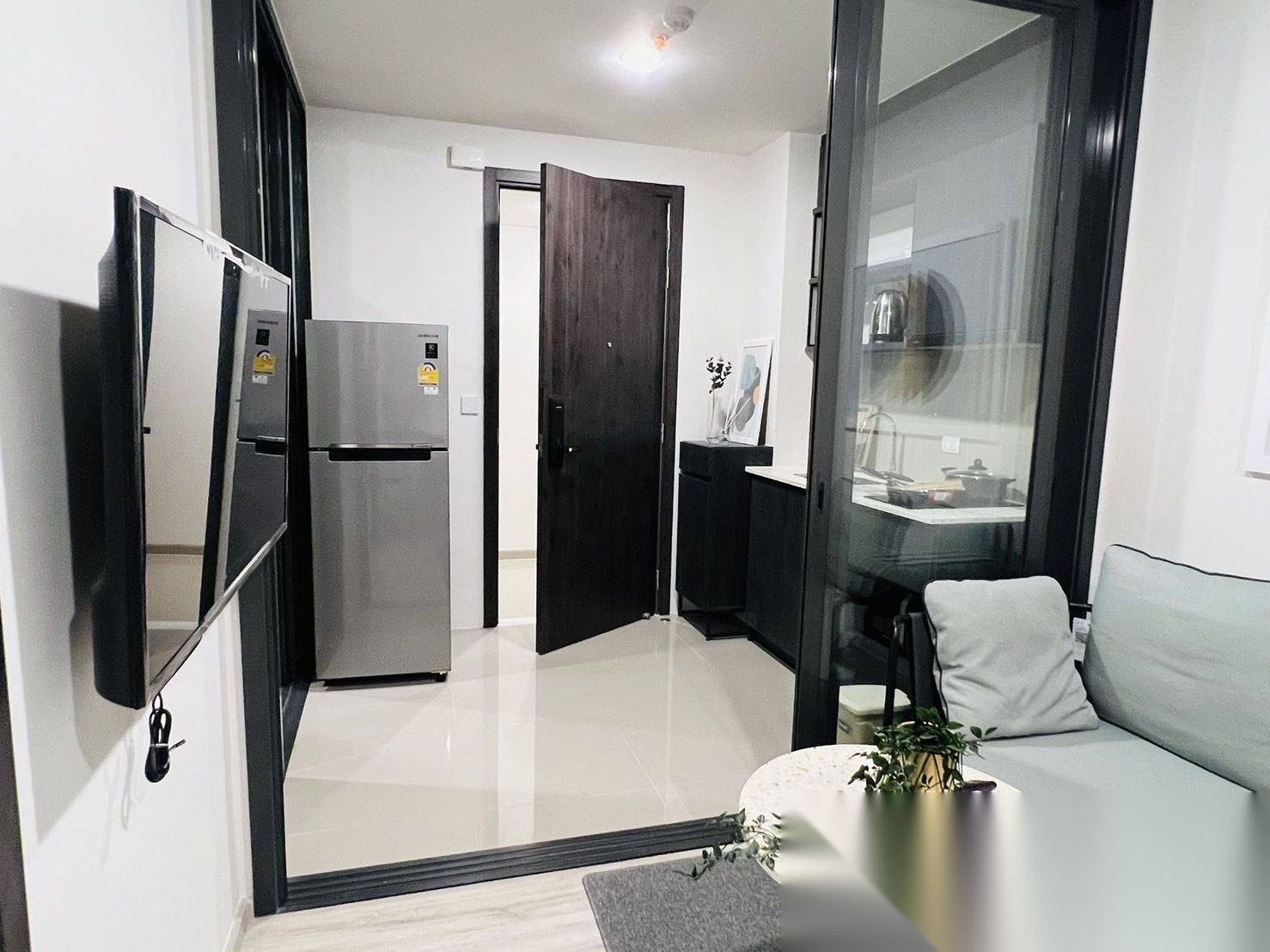 1 Bedroom Condo for sale at XT Huaikhwang — photo 4