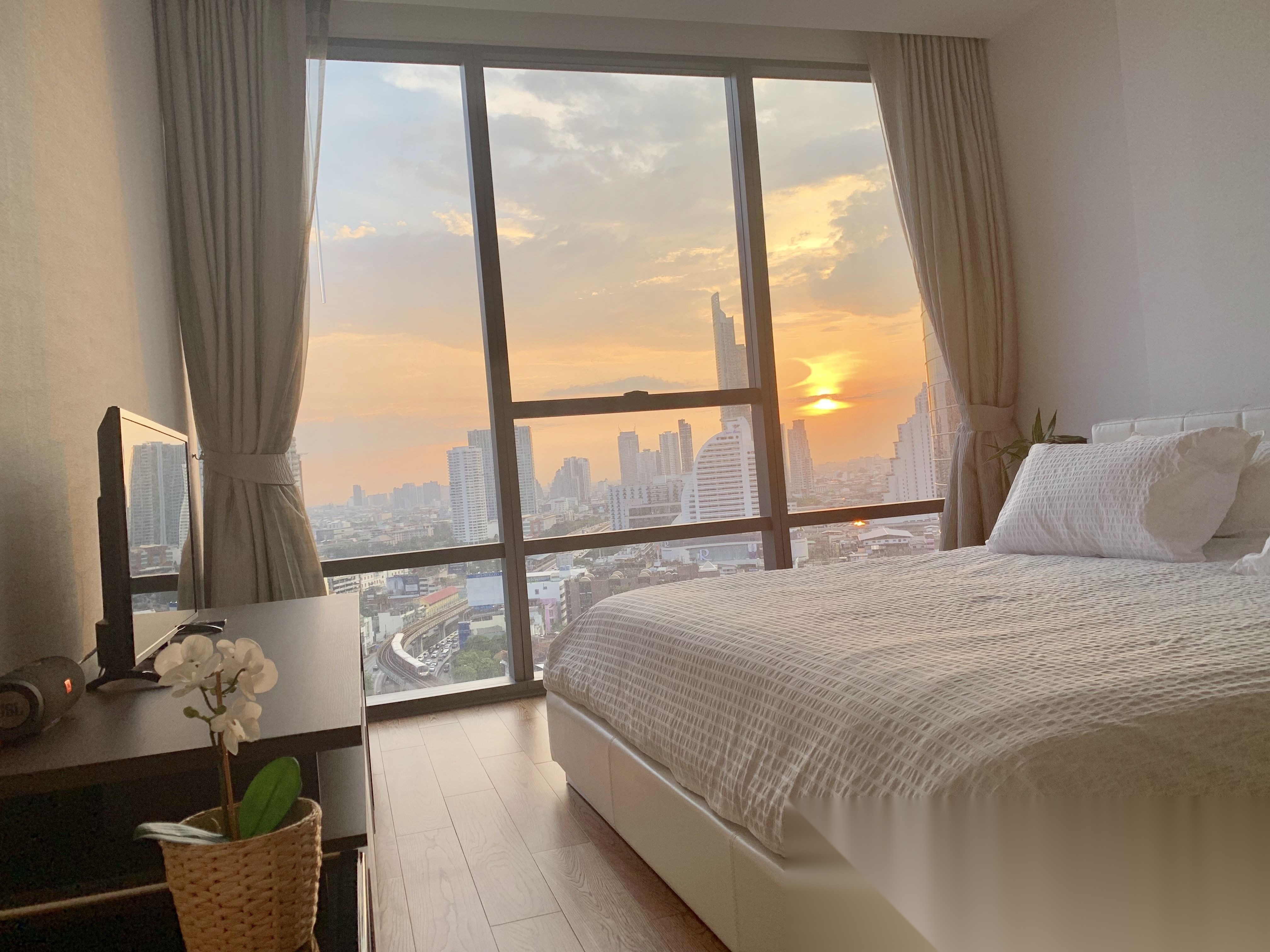 1 Bedroom Condo for sale at The Bangkok Sathorn — photo 3