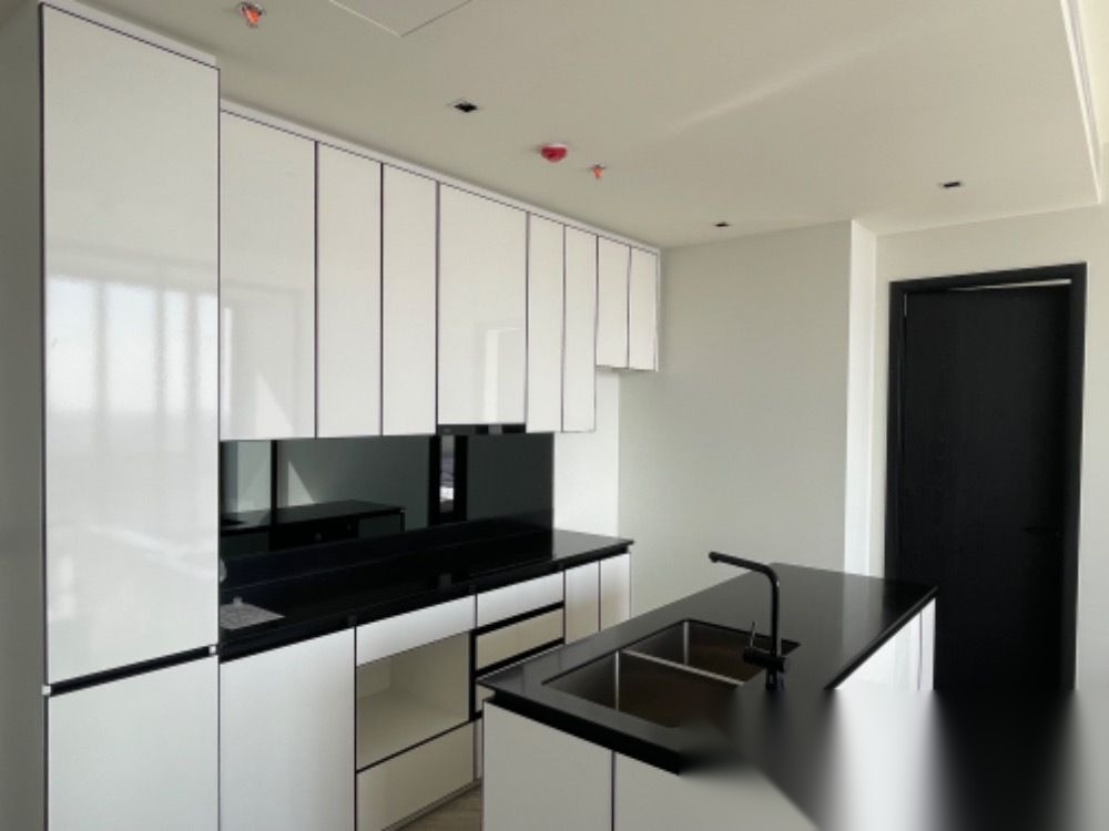 2 Bedroom Condo for sale at Chapter Charoennakorn-Riverside — photo 2