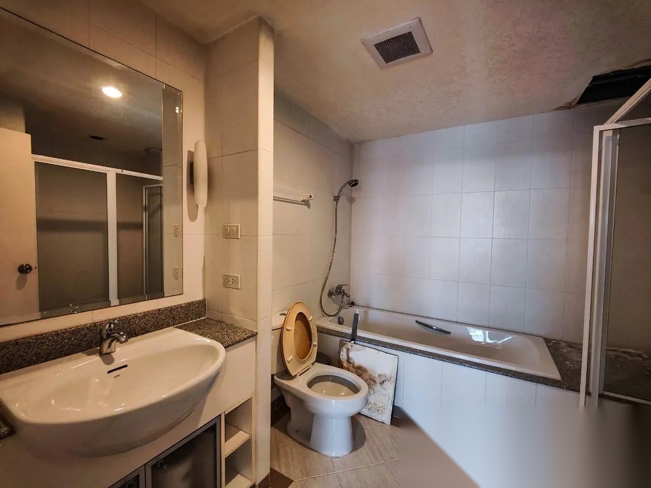 3 Bedroom Condo for sale at Baan Siri Sukhumvit 13 — photo 5