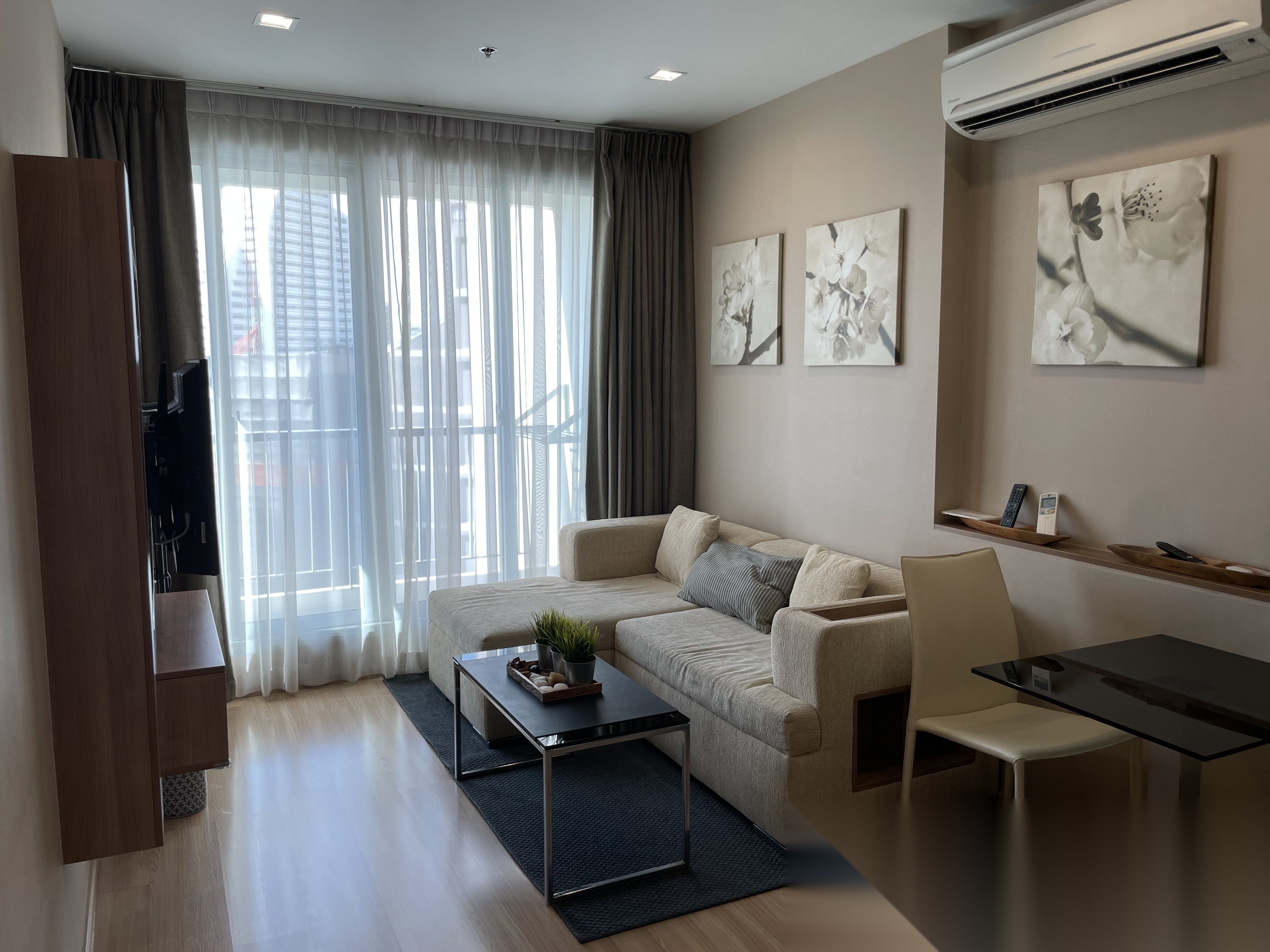 1 Bedroom Apartment for sale at Rhythm Sathorn — photo 4