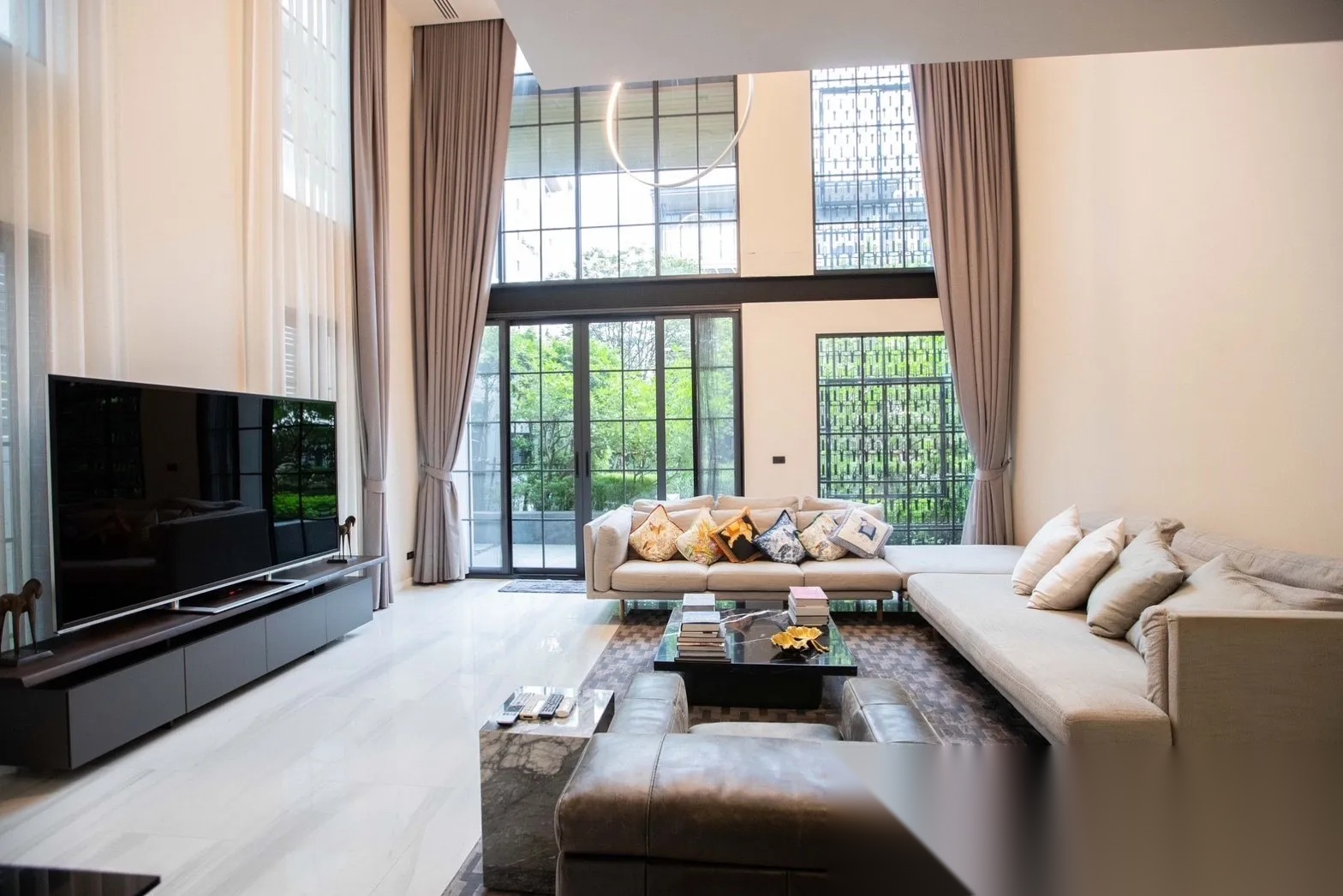 4 Bedroom House for sale at Quarter 31 — photo 1