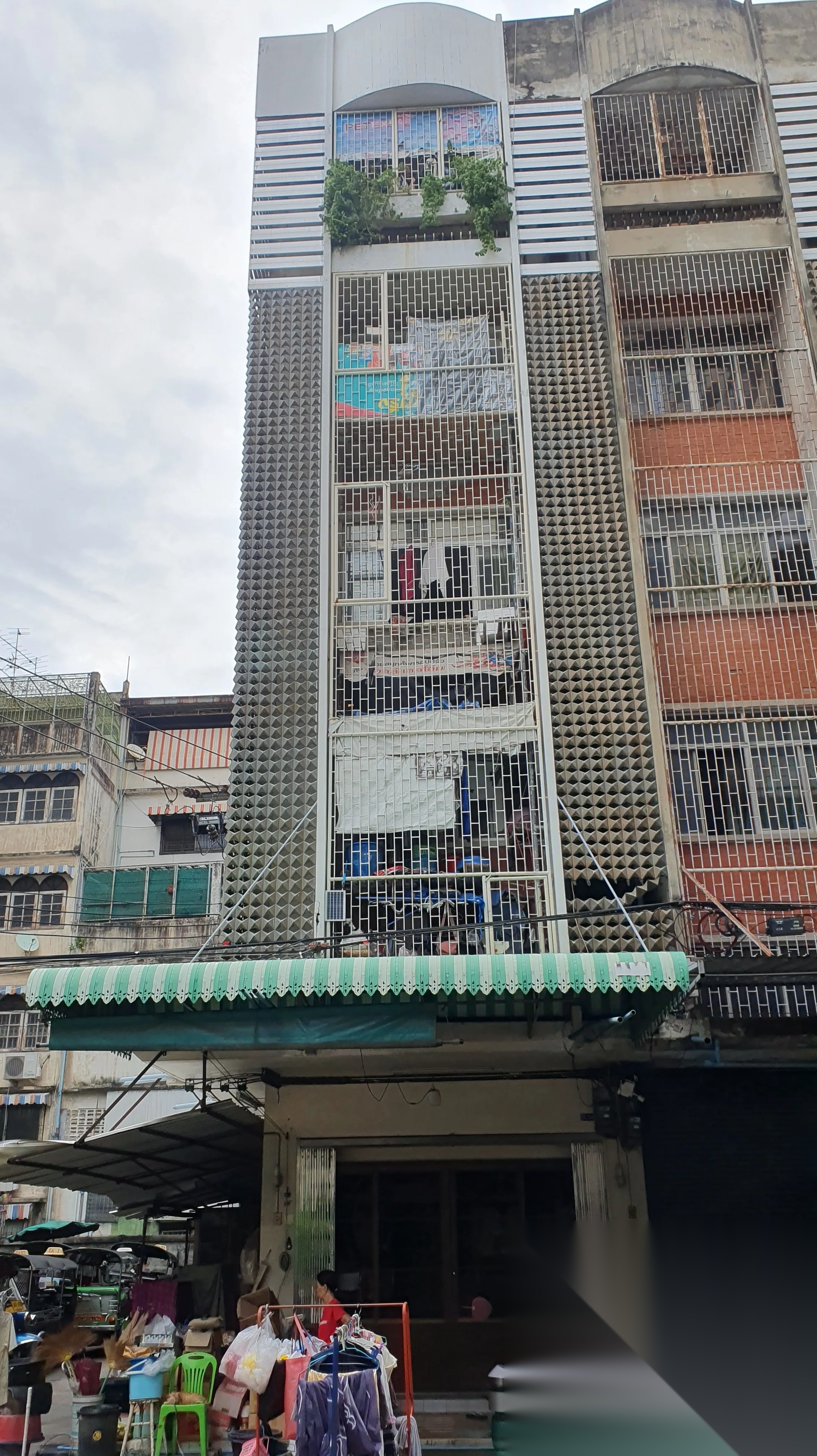 Whole Building for Sale near Hua Lamphong Railway Station — photo 3