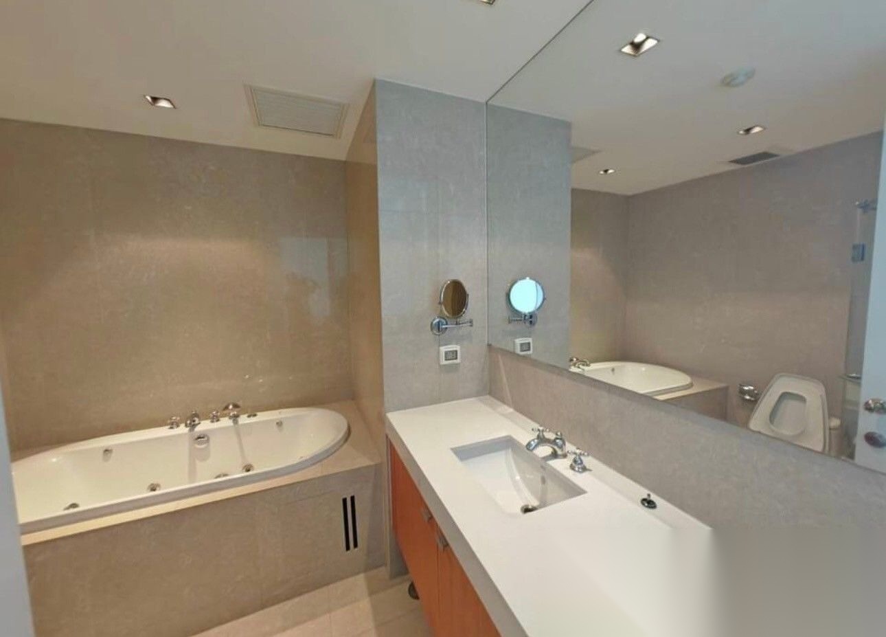2 Bedroom Condo for sale at Athenee Residence — photo 5