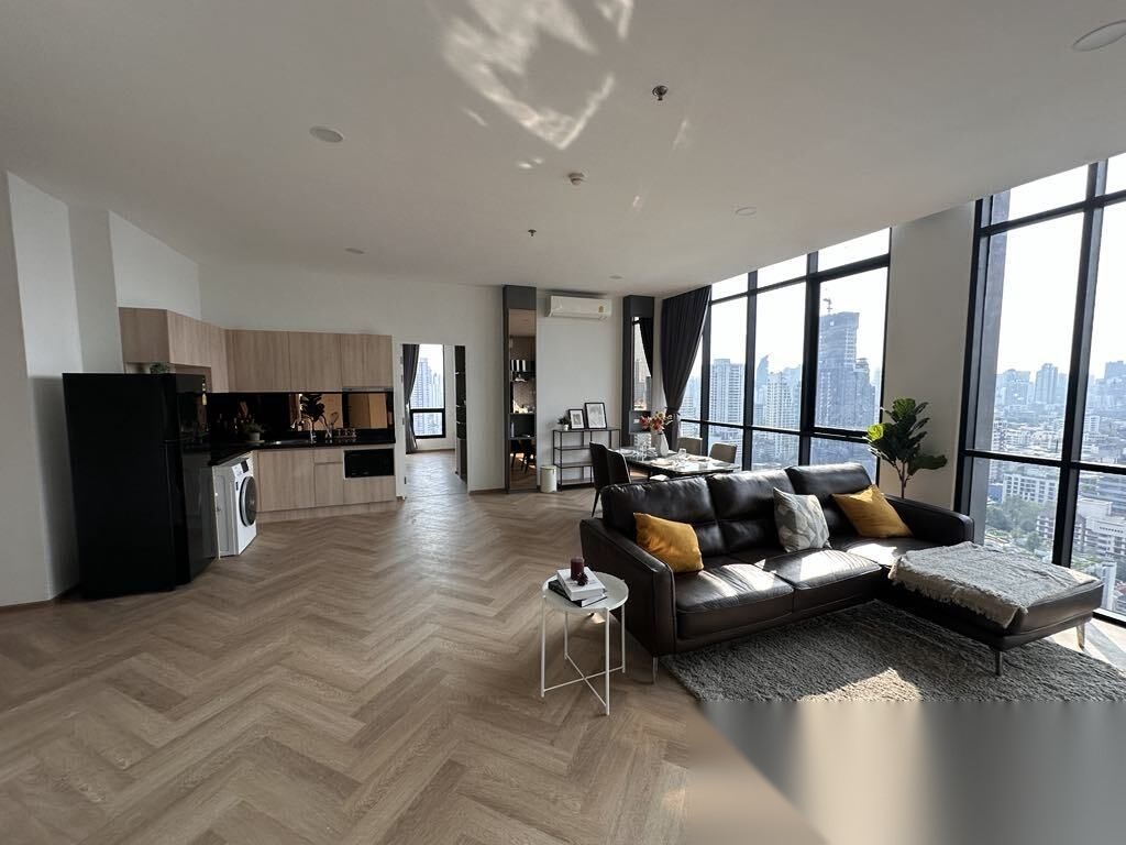 3 Bedroom Condo for sale at Estella Residences Ekkamai — photo 1