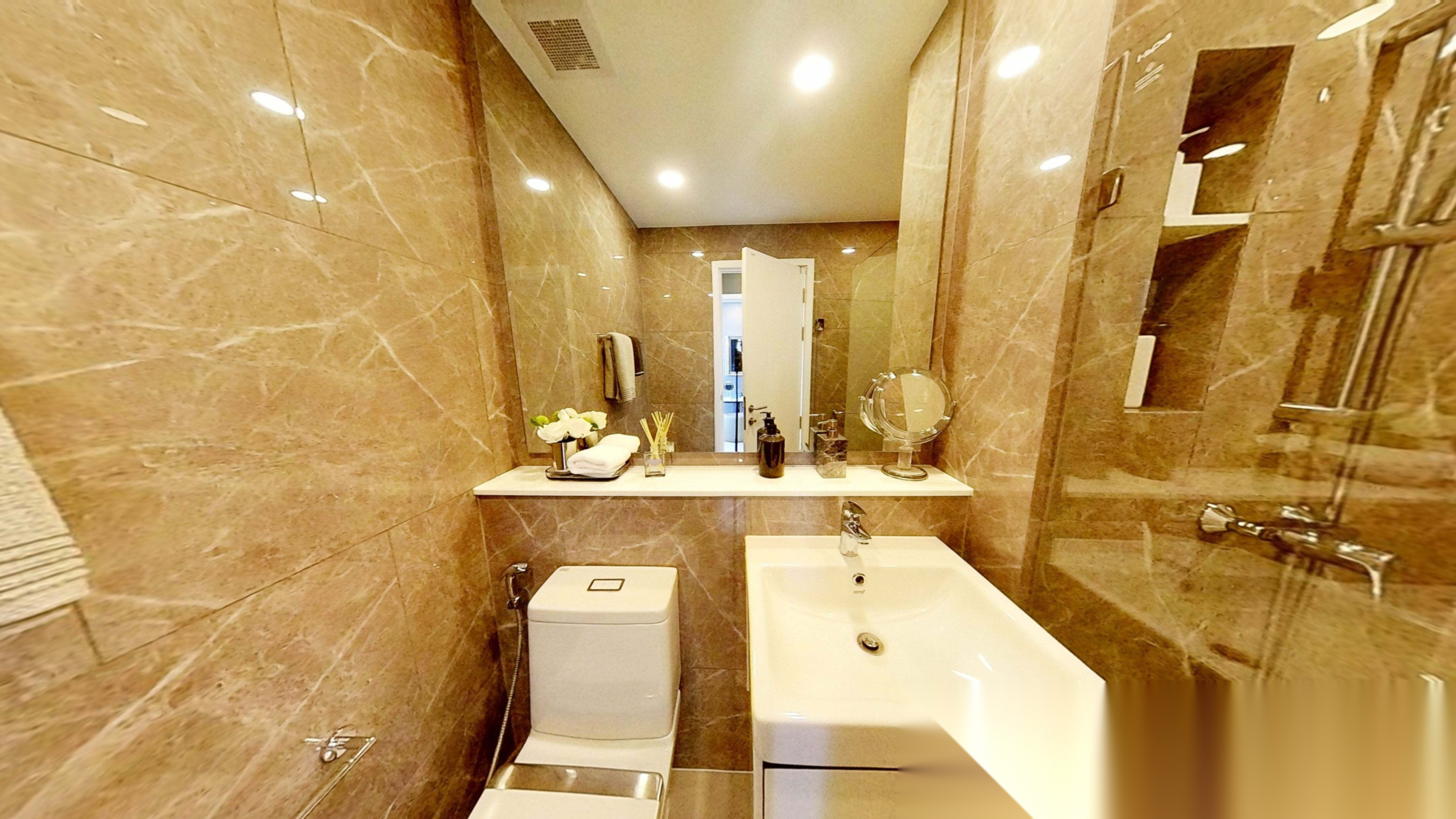 2 Bedroom Condo for sale at Mazarine Ratchayothin — photo 5