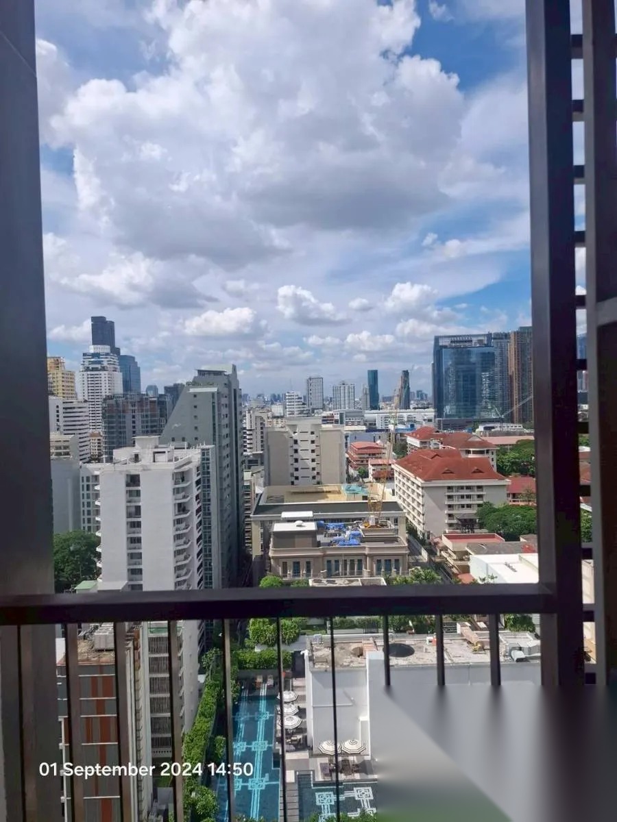 1 Bedroom Condo for sale at 15 Sukhumvit Residences — photo 4