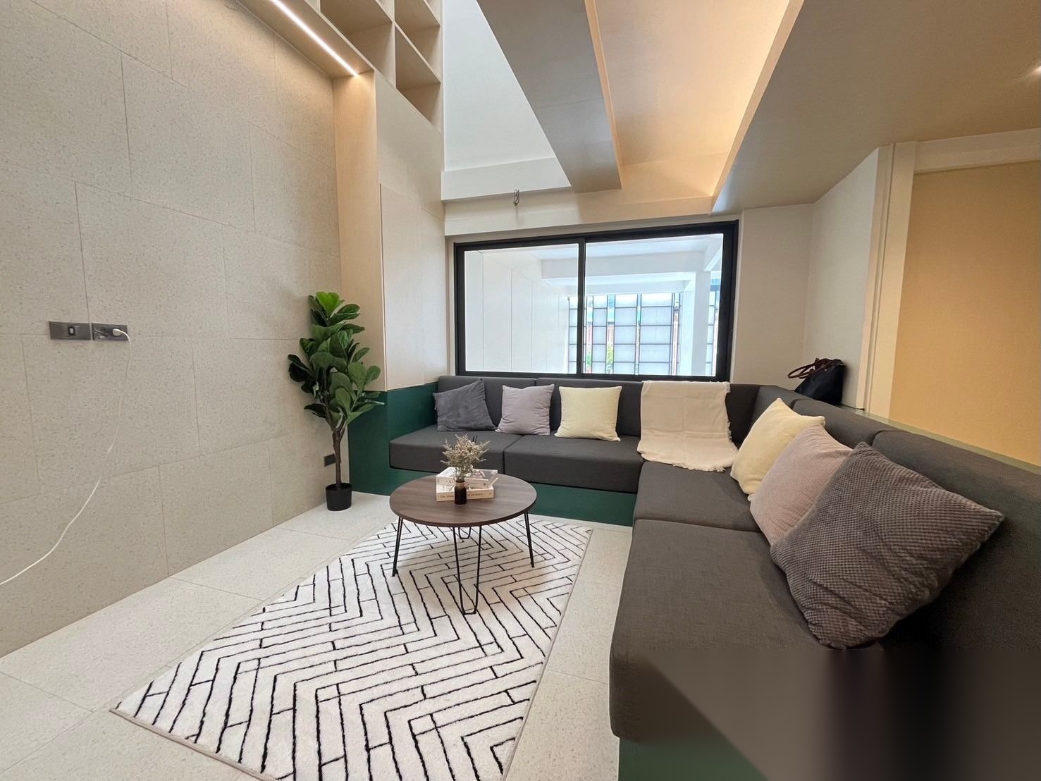 Renovated Townhome in Pridi for Sale — photo 1