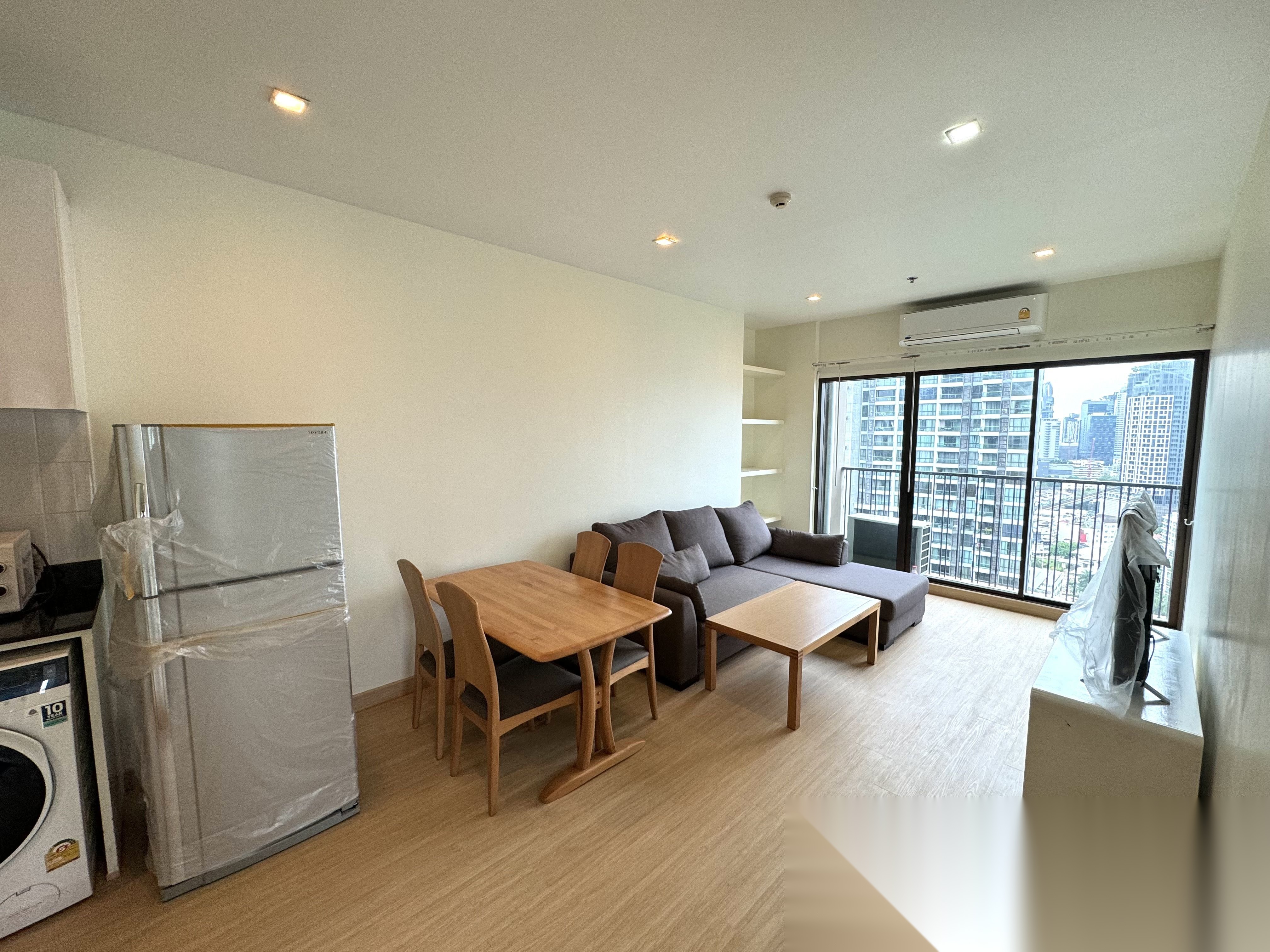 2 Bedroom Condo for sale at Noble Refine — photo 2