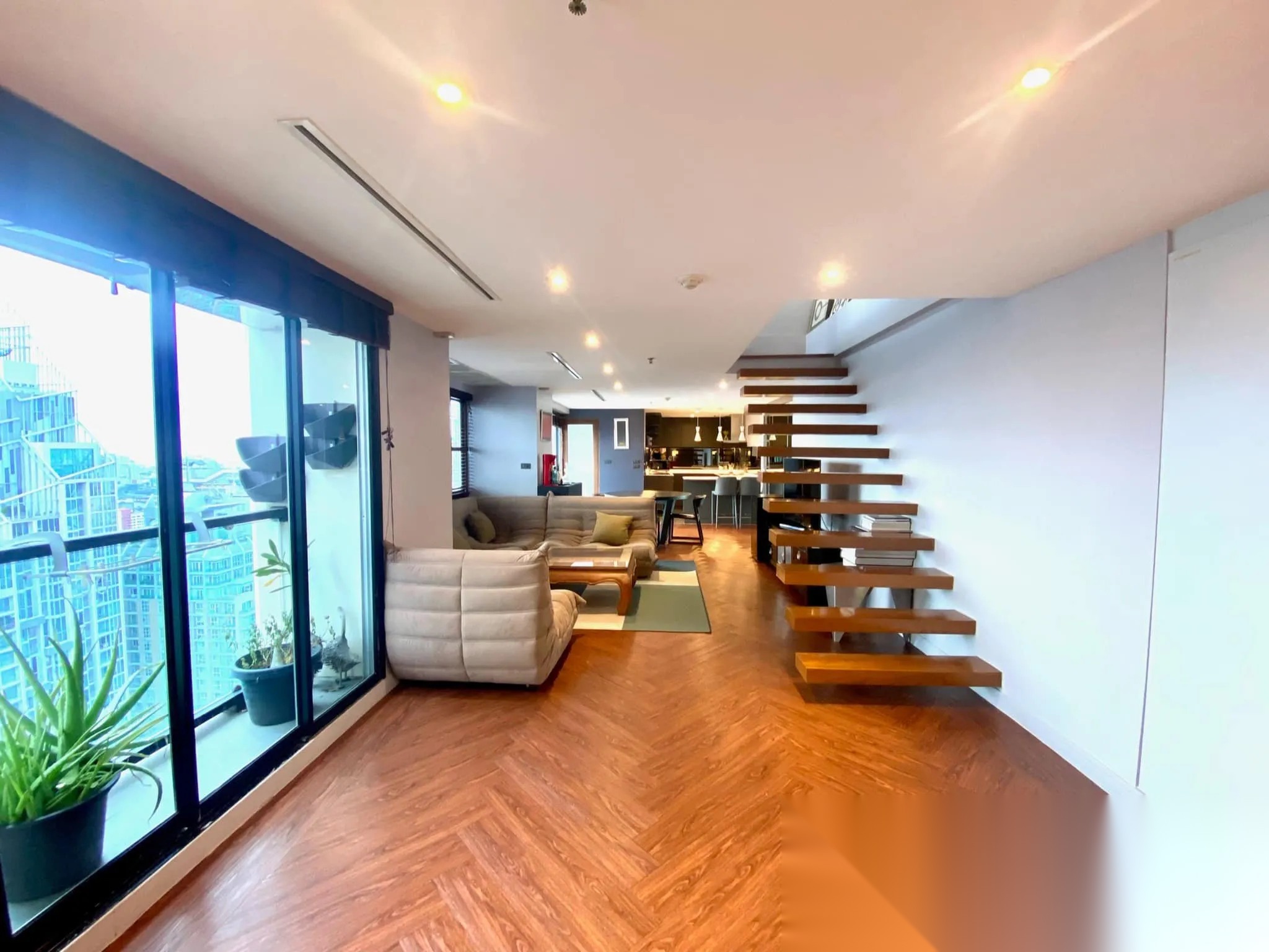 2 Bedroom Condo for sale at Sukhumvit Suite — photo 1