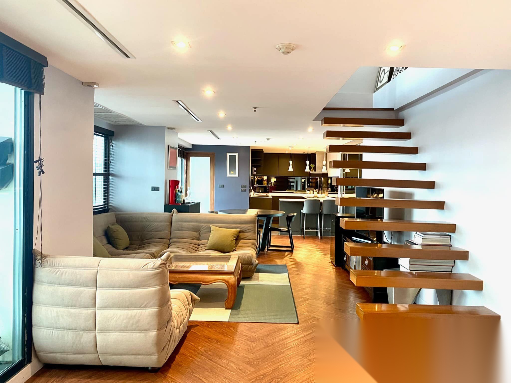 2 Bedroom Condo for sale at Sukhumvit Suite — photo 4