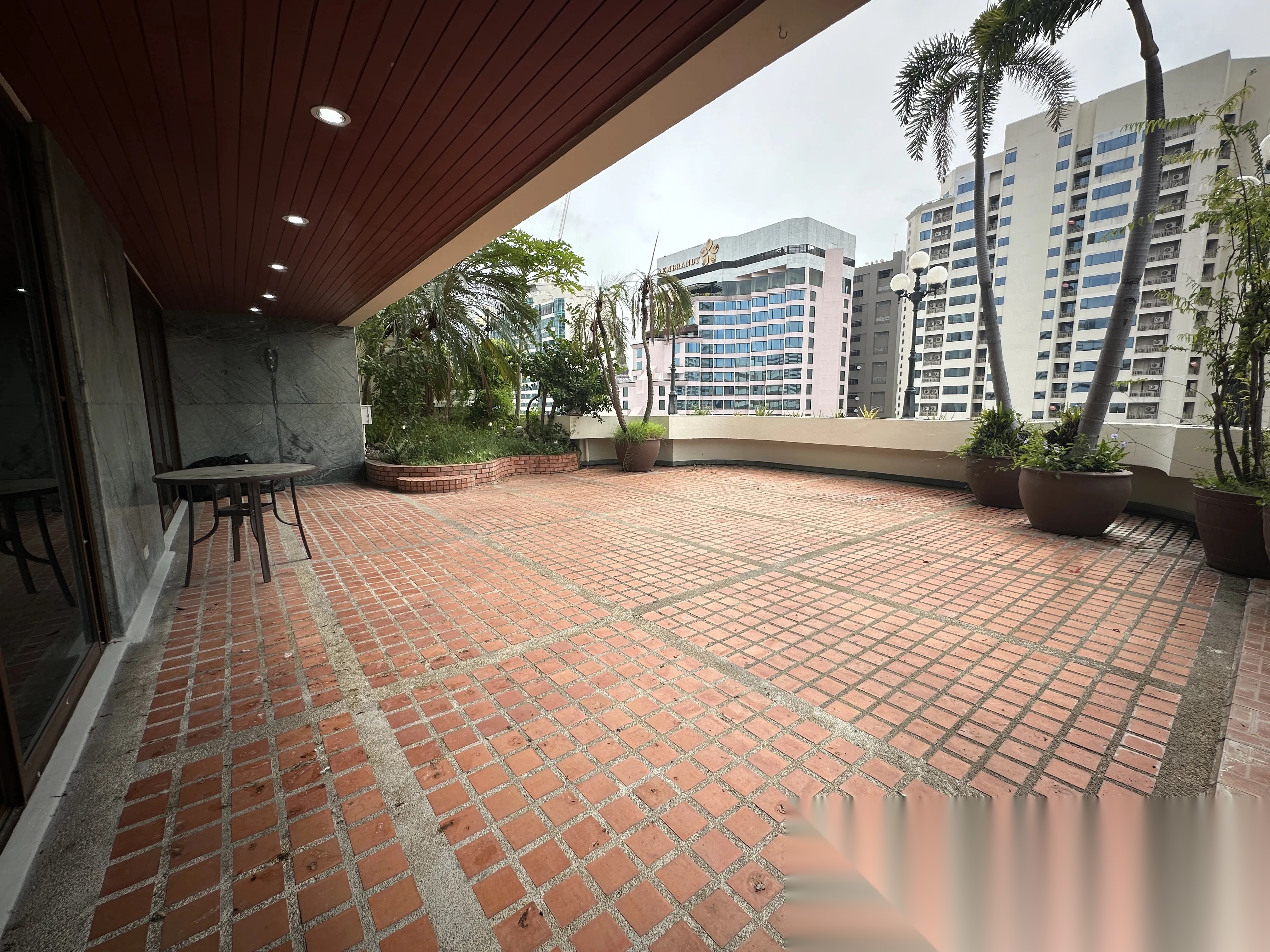 5 Bedroom Condo for sale at Fairview Tower — photo 2