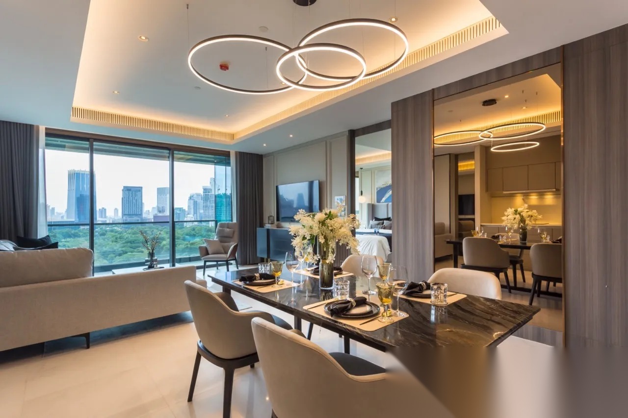 1 Bedroom Condo for sale at Sindhorn Tonson [Leasehold] — photo 1