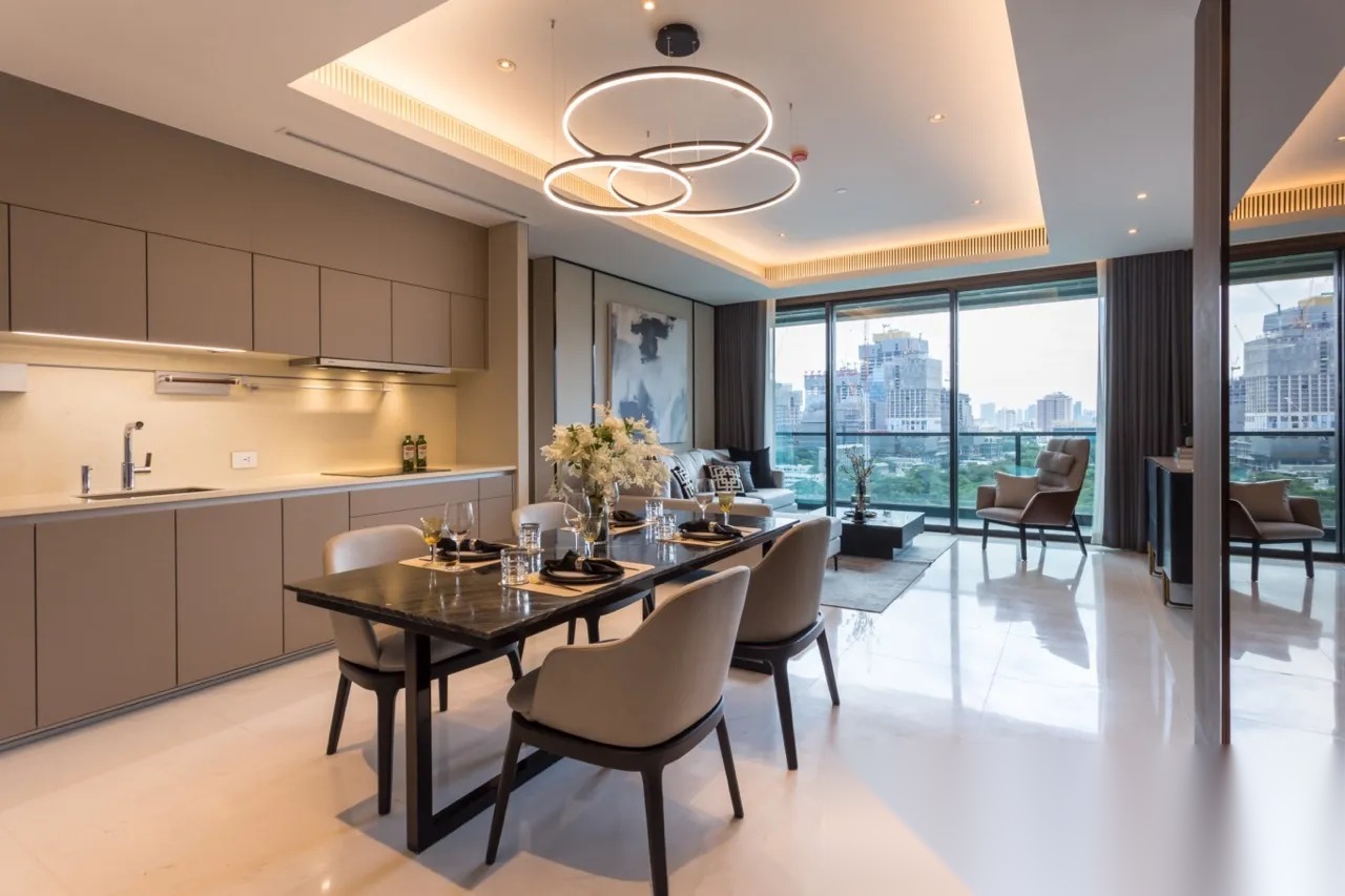 1 Bedroom Condo for sale at Sindhorn Tonson [Leasehold] — photo 3