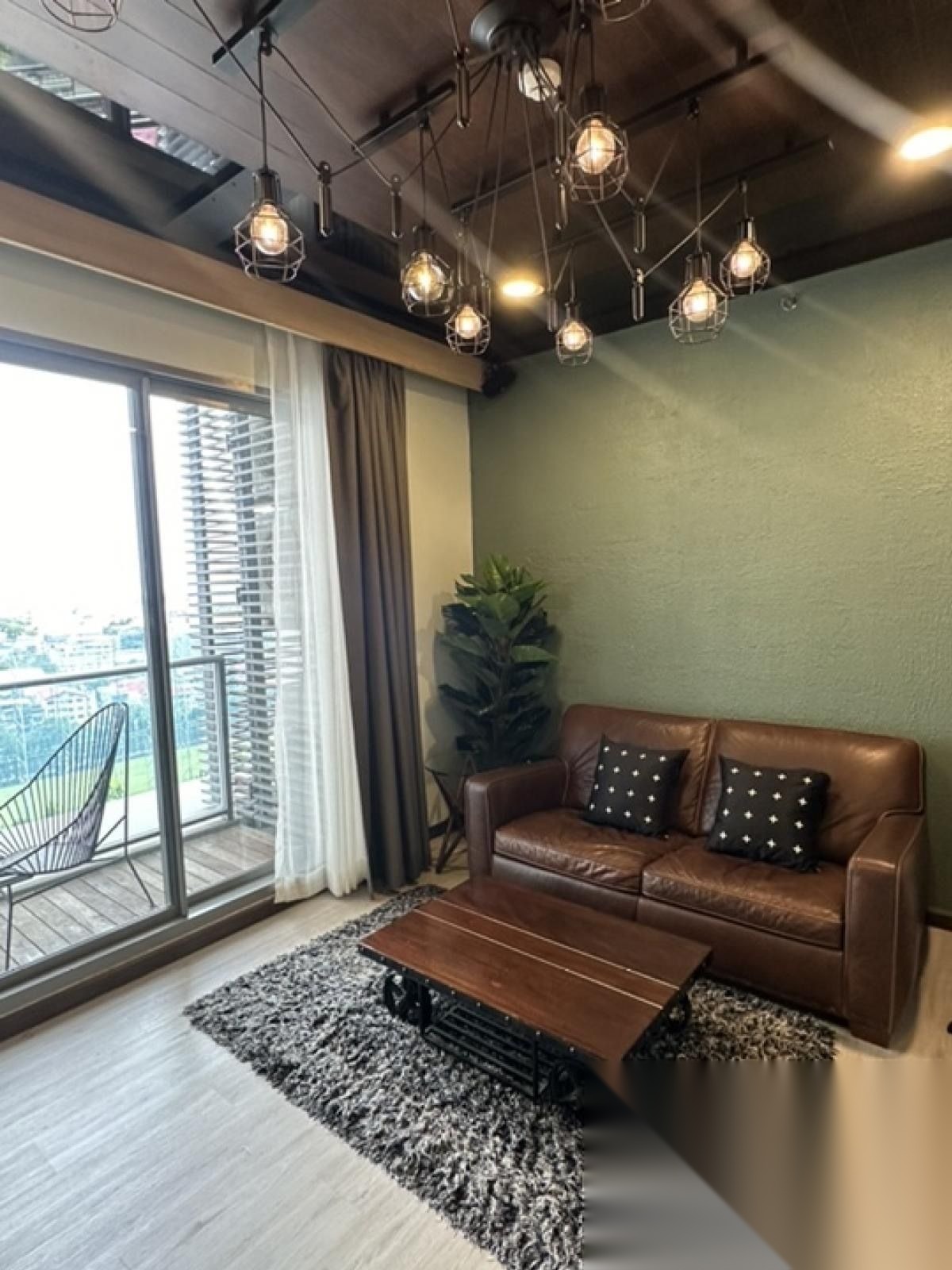 1 Bedroom Condo for sale at The Lofts Ekkamai — photo 2