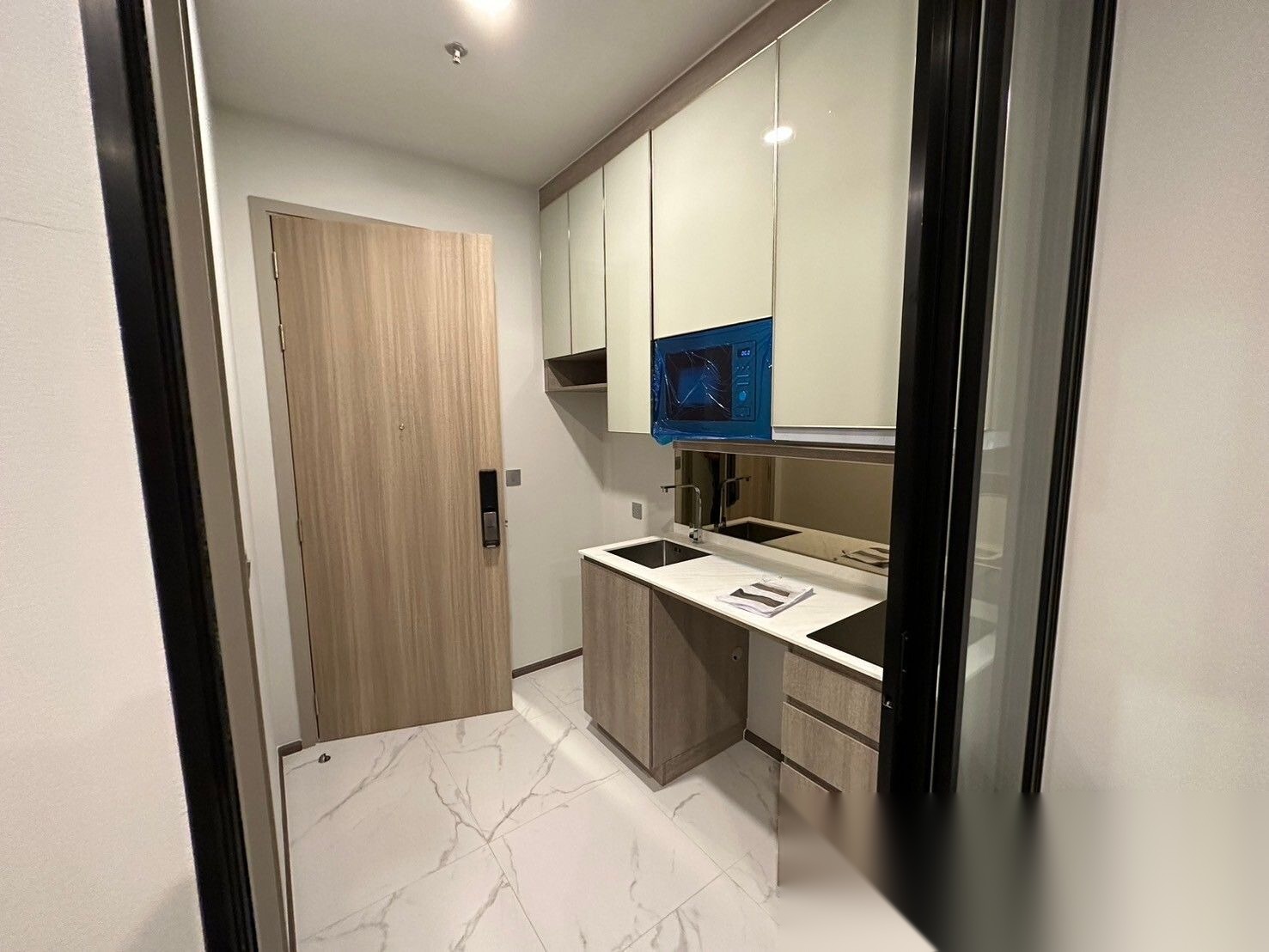 1 Bedroom Condo for sale at Park Origin Phayathai — photo 2
