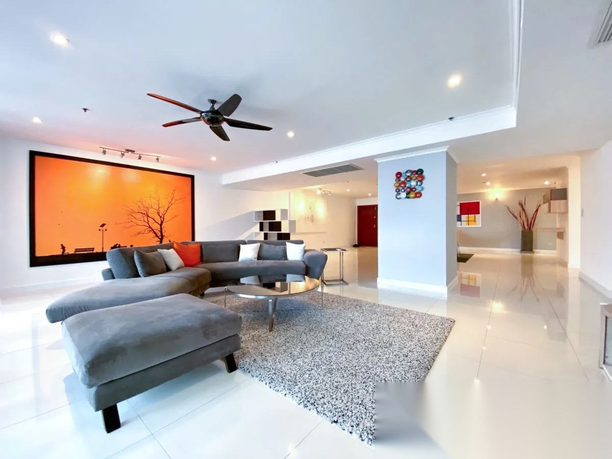 3 Bedroom Condo for sale at Kallista Mansion — photo 1