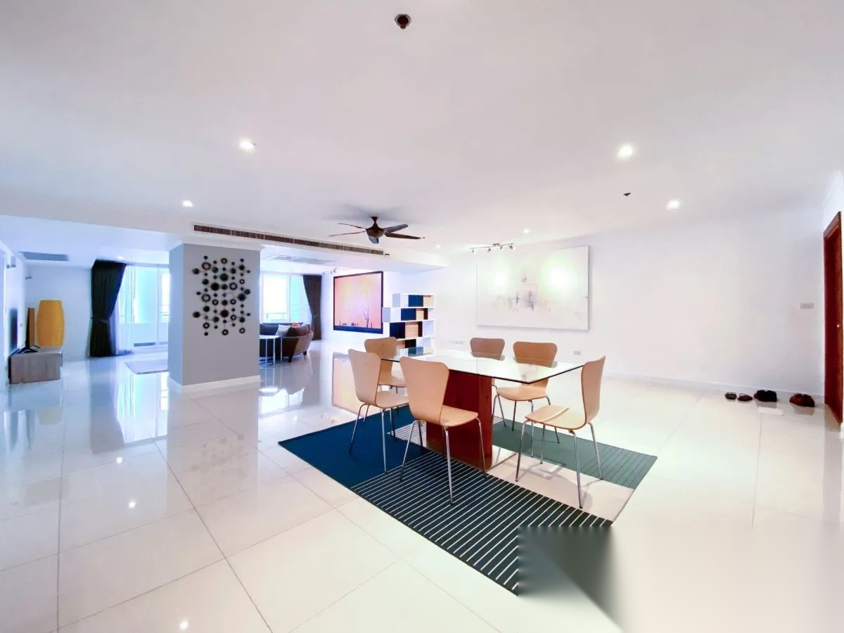 3 Bedroom Condo for sale at Kallista Mansion — photo 4