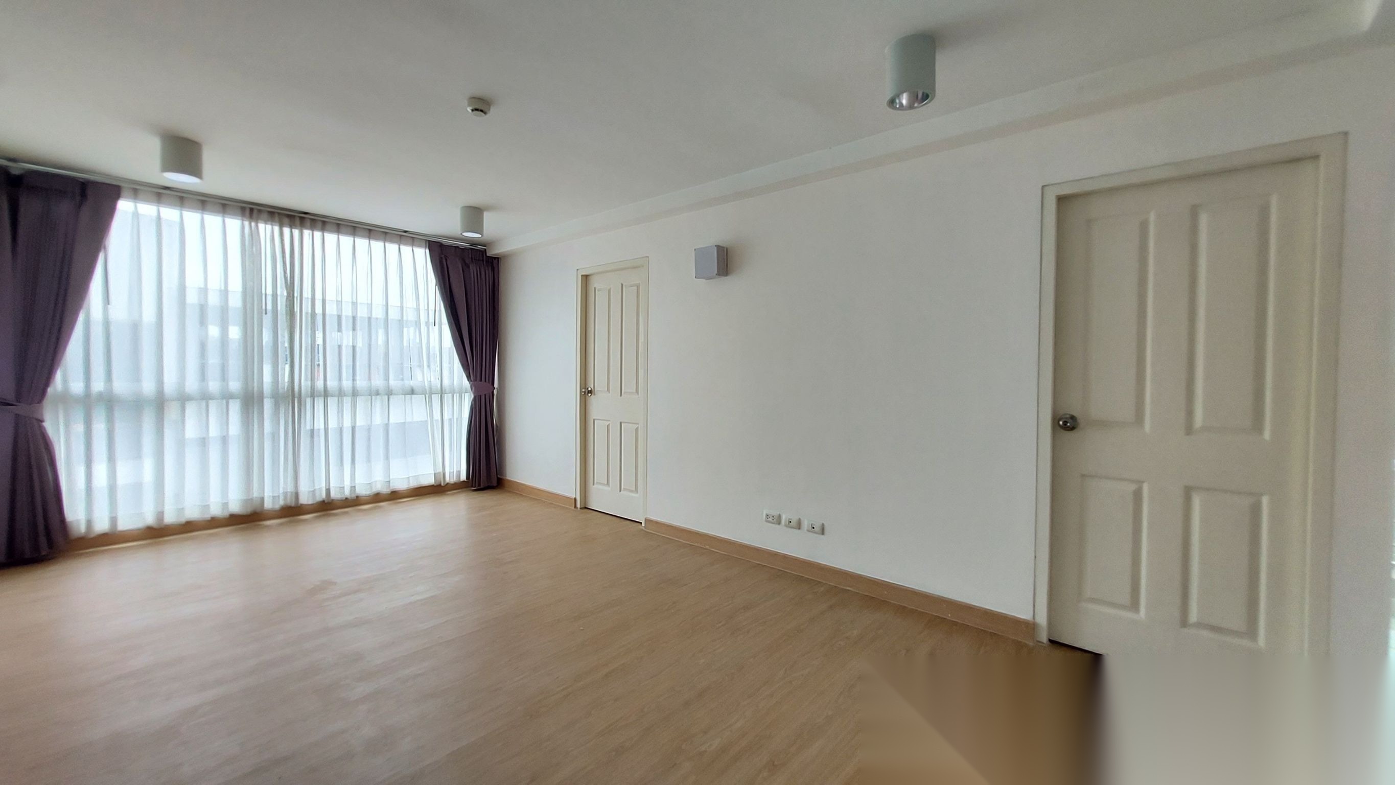 2 Bedroom Condo for sale at Chateau In Town Major Ratchayothin 2 — photo 1