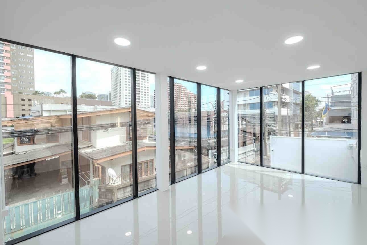 Land with Office Building for Sale in Bang Na — photo 3