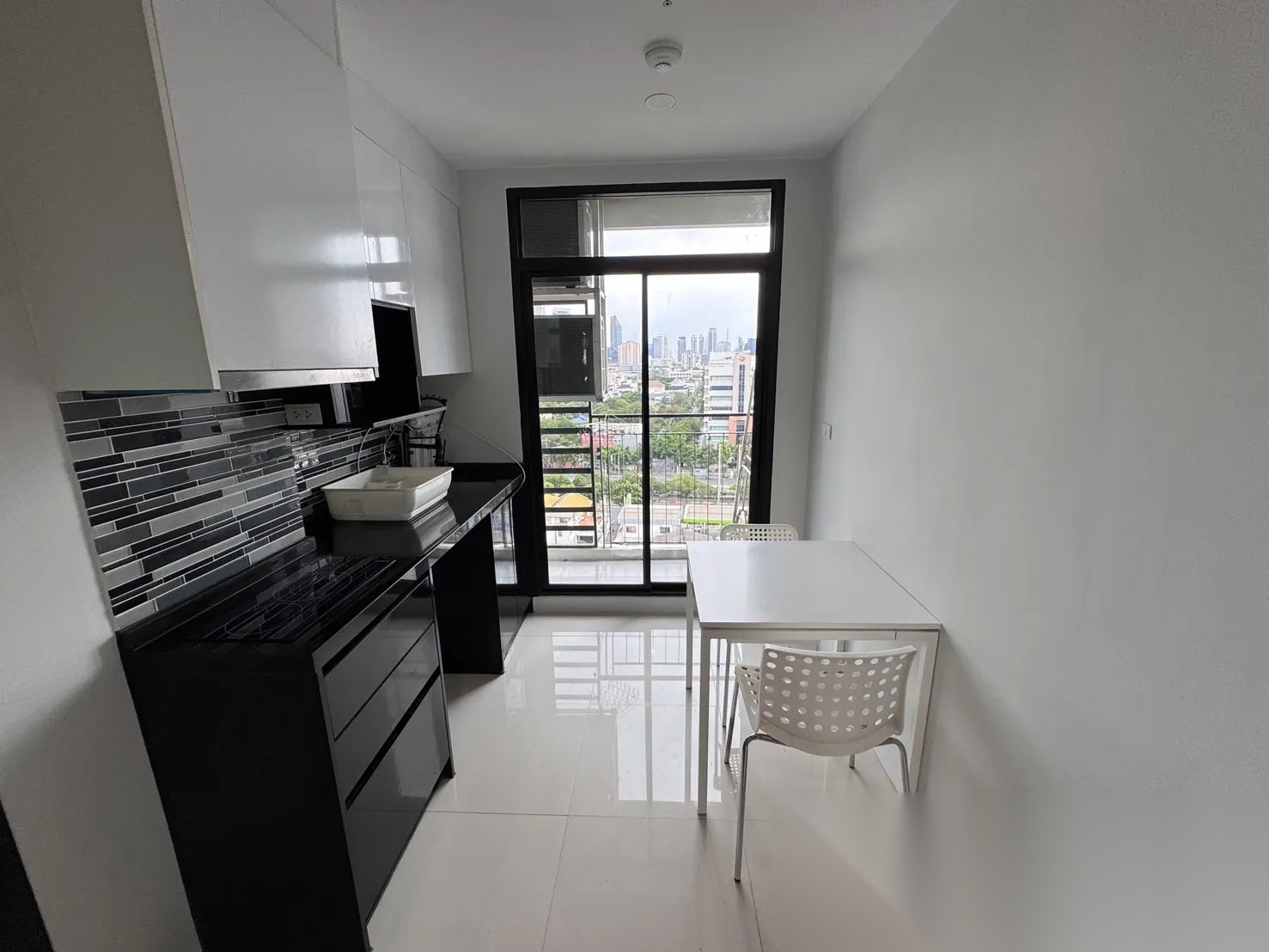 1 Bedroom Condo for sale at Bangkok Horizon Sathorn — photo 4