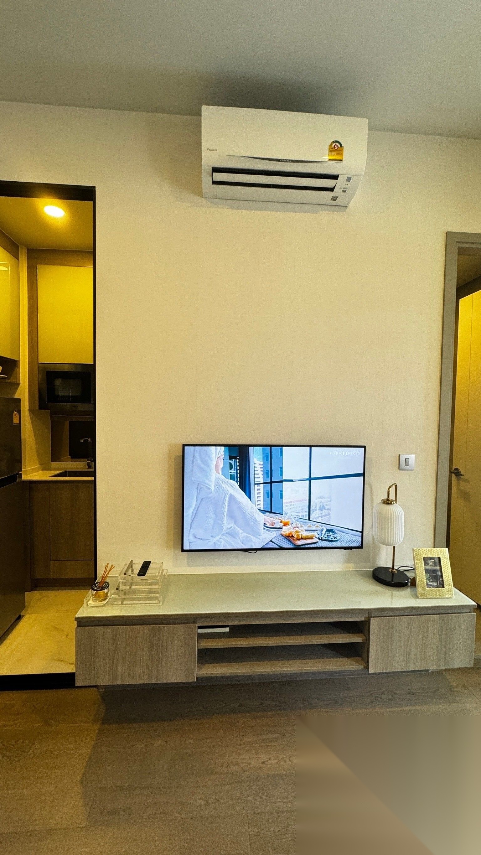 1 Bedroom Condo for sale at Park Origin Phayathai — photo 5