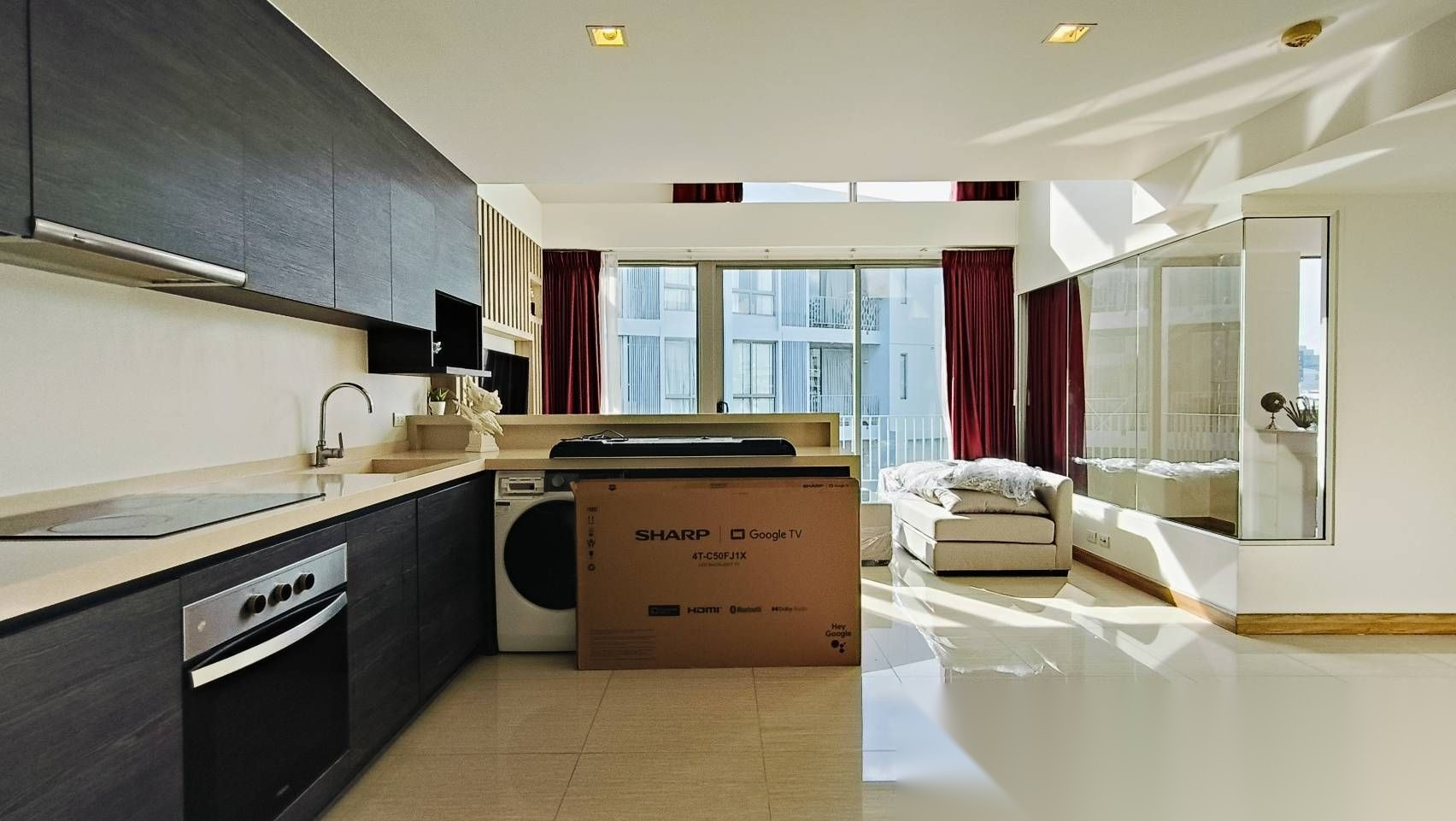 3 Bedroom Condo for sale at Downtown 49 — photo 2