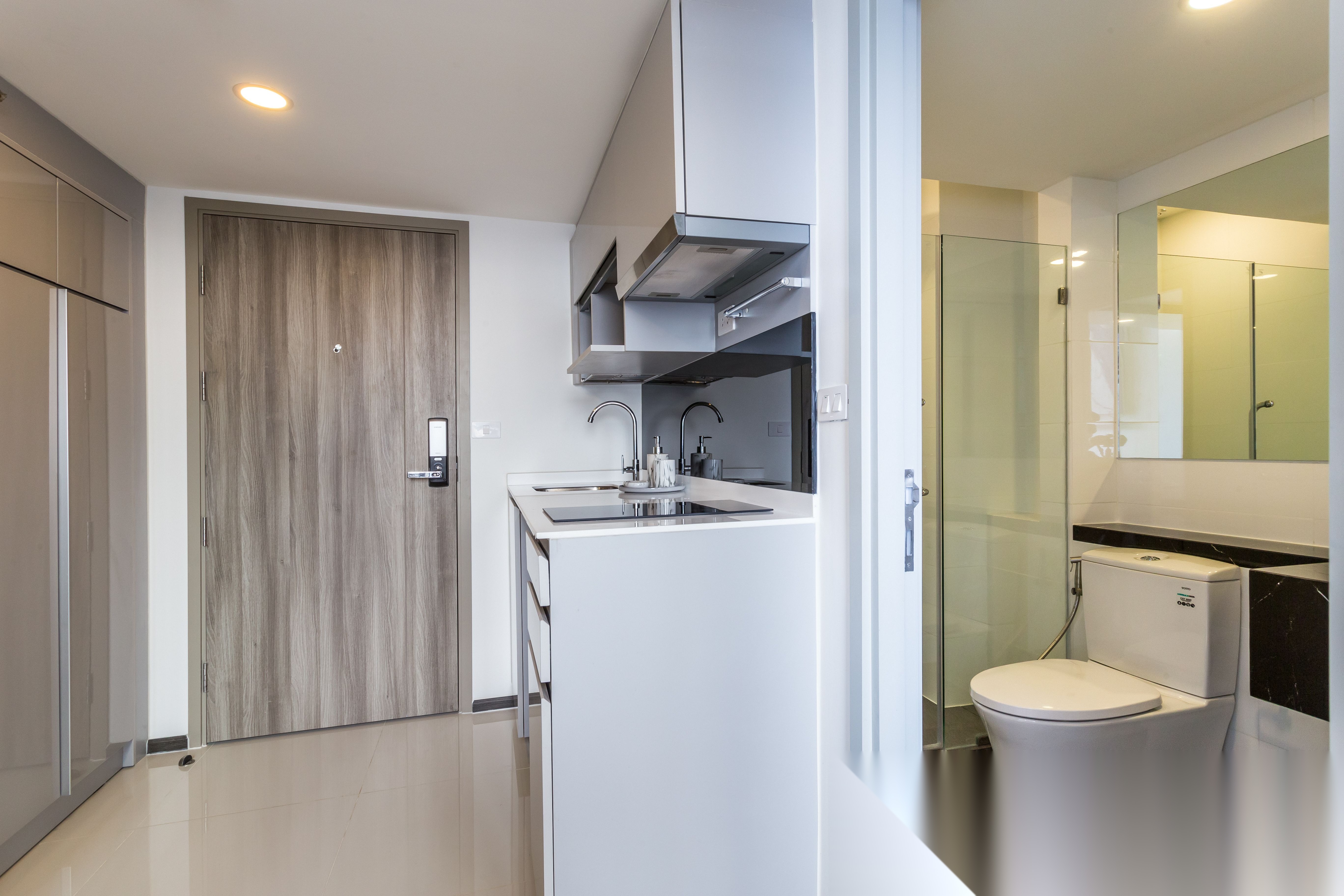 1 Bedroom Condo for sale at Knightsbridge Space Ratchayothin — photo 1
