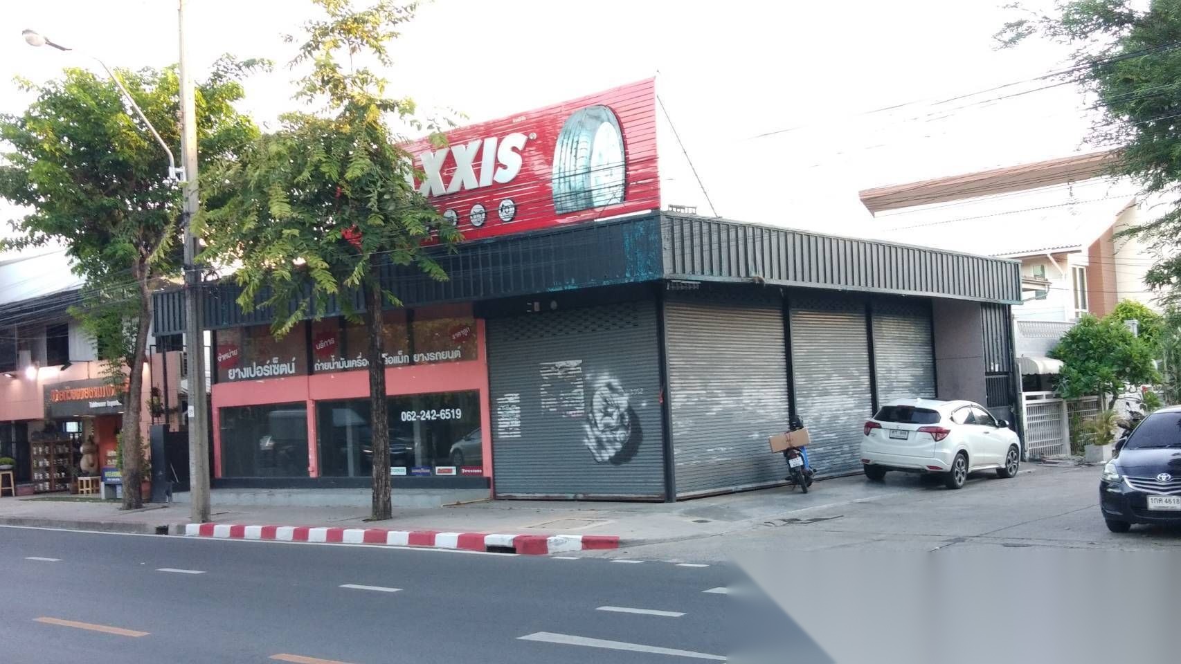 Urgent sale, corner house on the road, commercial location, cheap, owner selling himself — photo 1