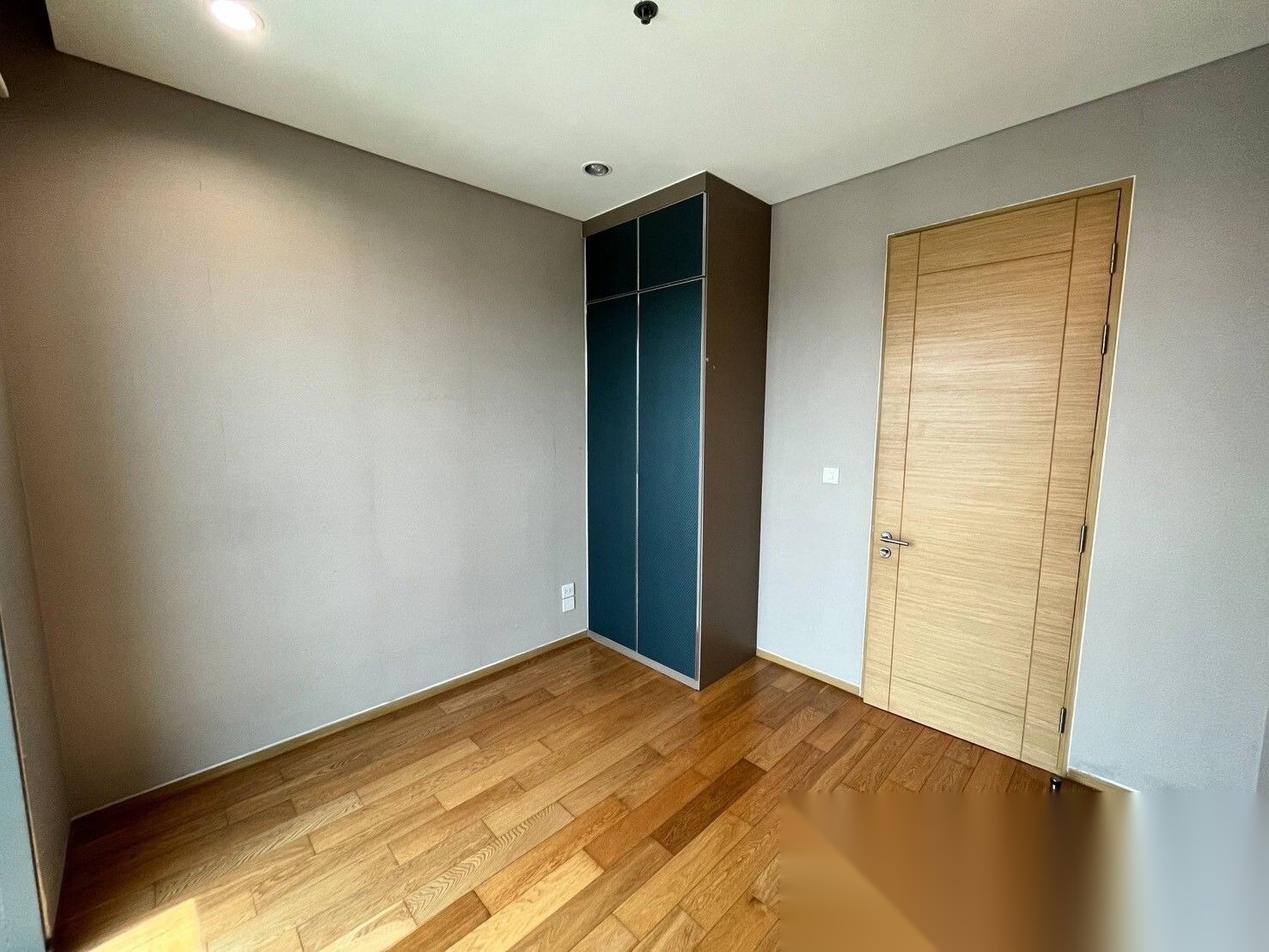 2 Bedroom Condo for sale at The Breeze Narathiwas — photo 3