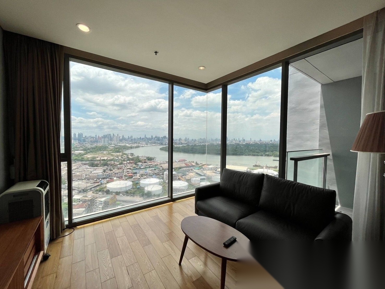 2 Bedroom Condo for sale at The Breeze Narathiwas — photo 4