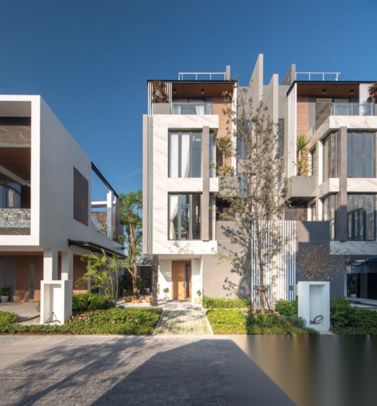 3 Bedroom Townhouse for sale at IRIS Residence 101 — photo 2