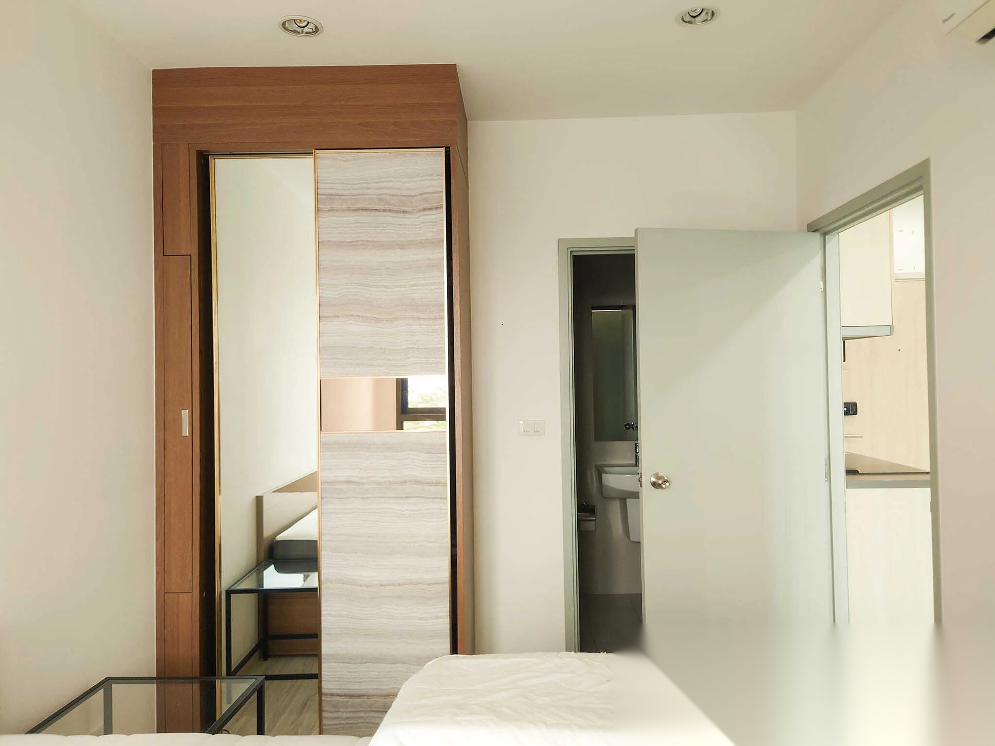 1 Bedroom Condo for sale at Ideo Mobi Sukhumvit Eastgate — photo 3