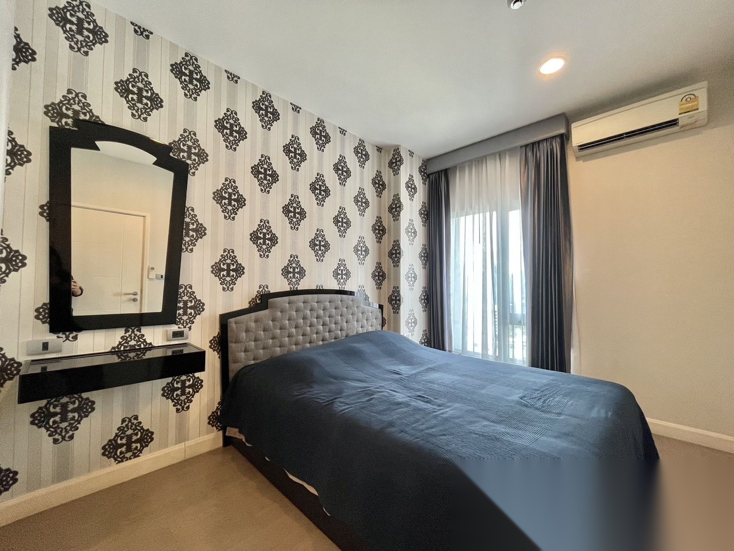 1 Bedroom Condo for sale at The Crest Sukhumvit 34 — photo 3