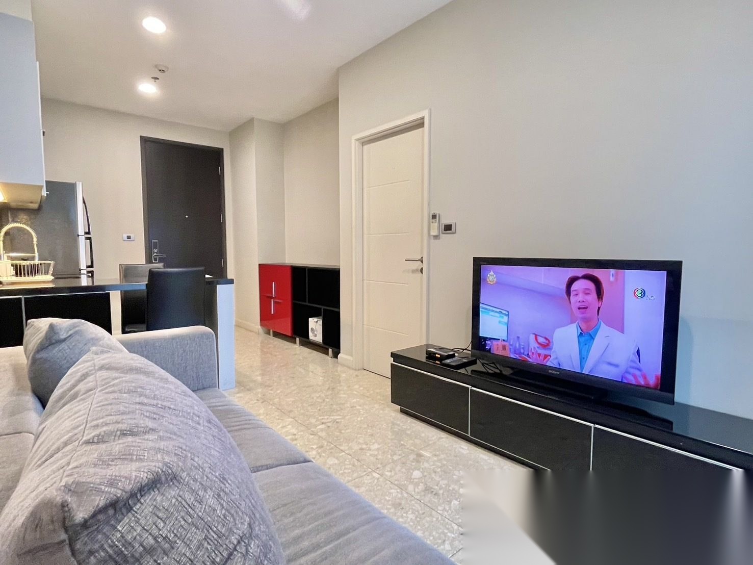 1 Bedroom Condo for sale at The Crest Sukhumvit 34 — photo 4