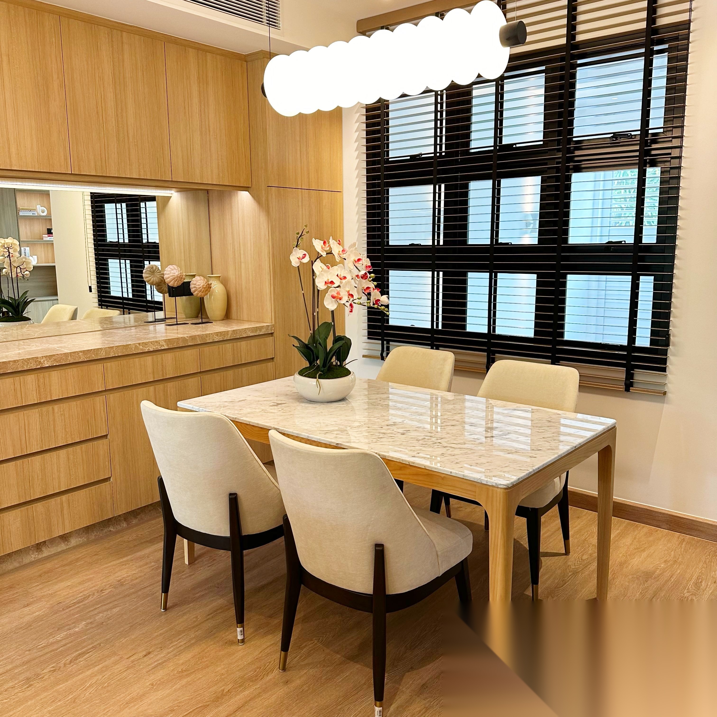 Beautiful Townhouse 2-Story Ready to Move-In — photo 4
