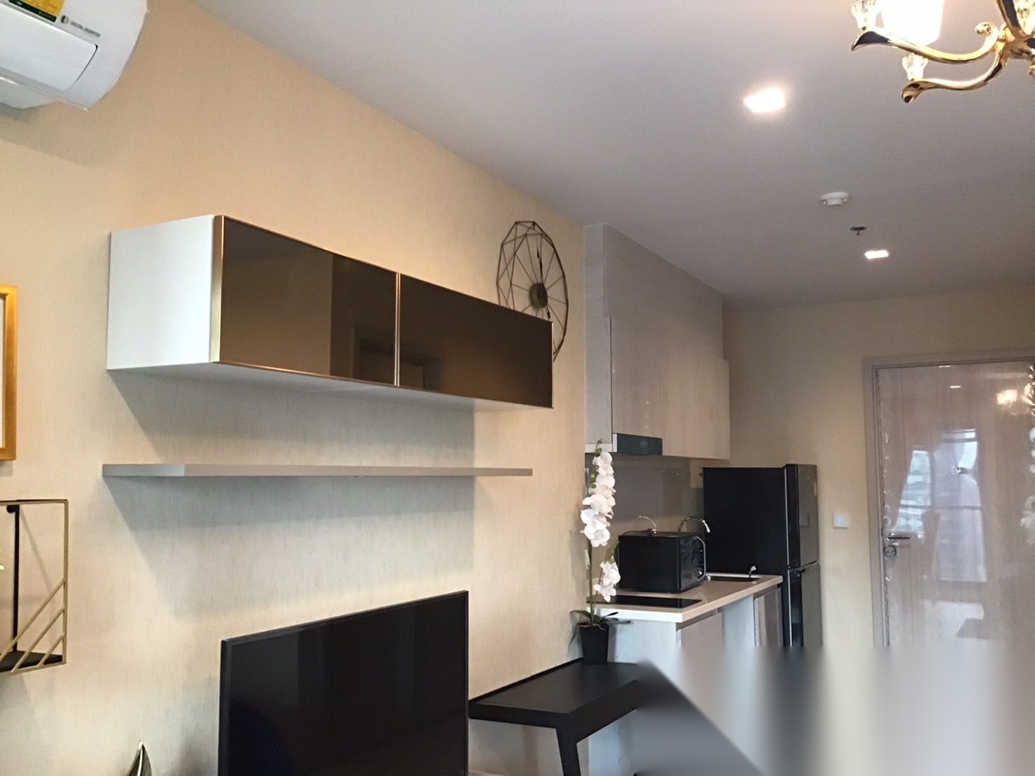 1 Bedroom Condo for sale at Life One Wireless — photo 2