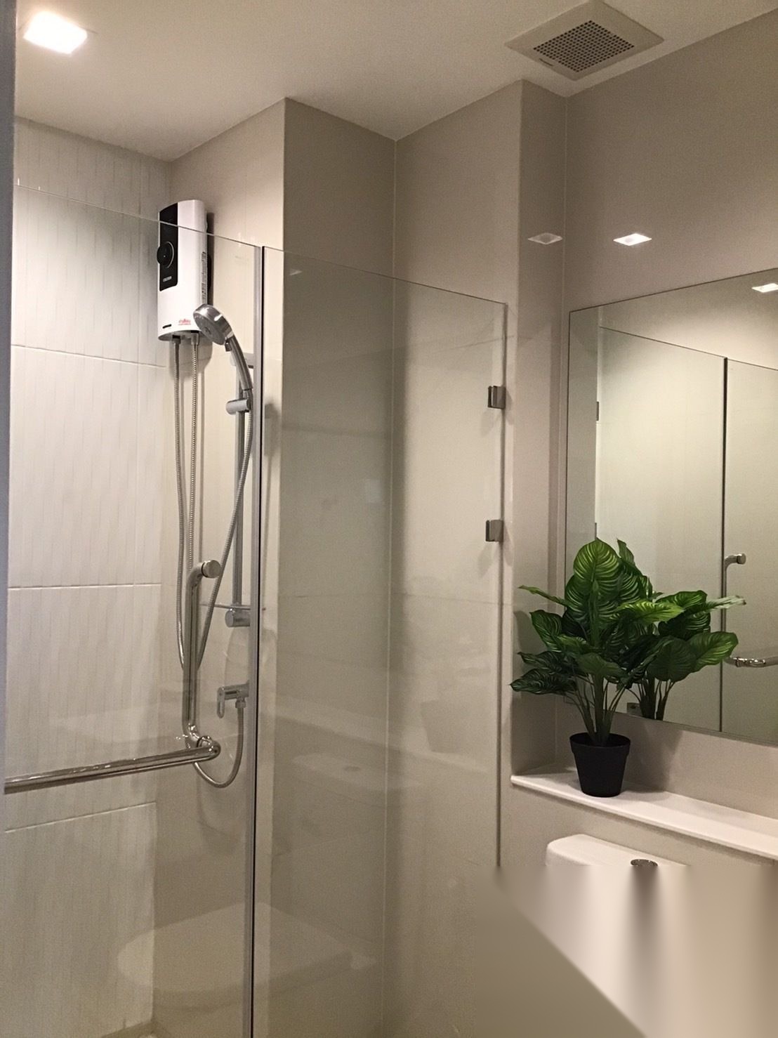 1 Bedroom Condo for sale at Life One Wireless — photo 5