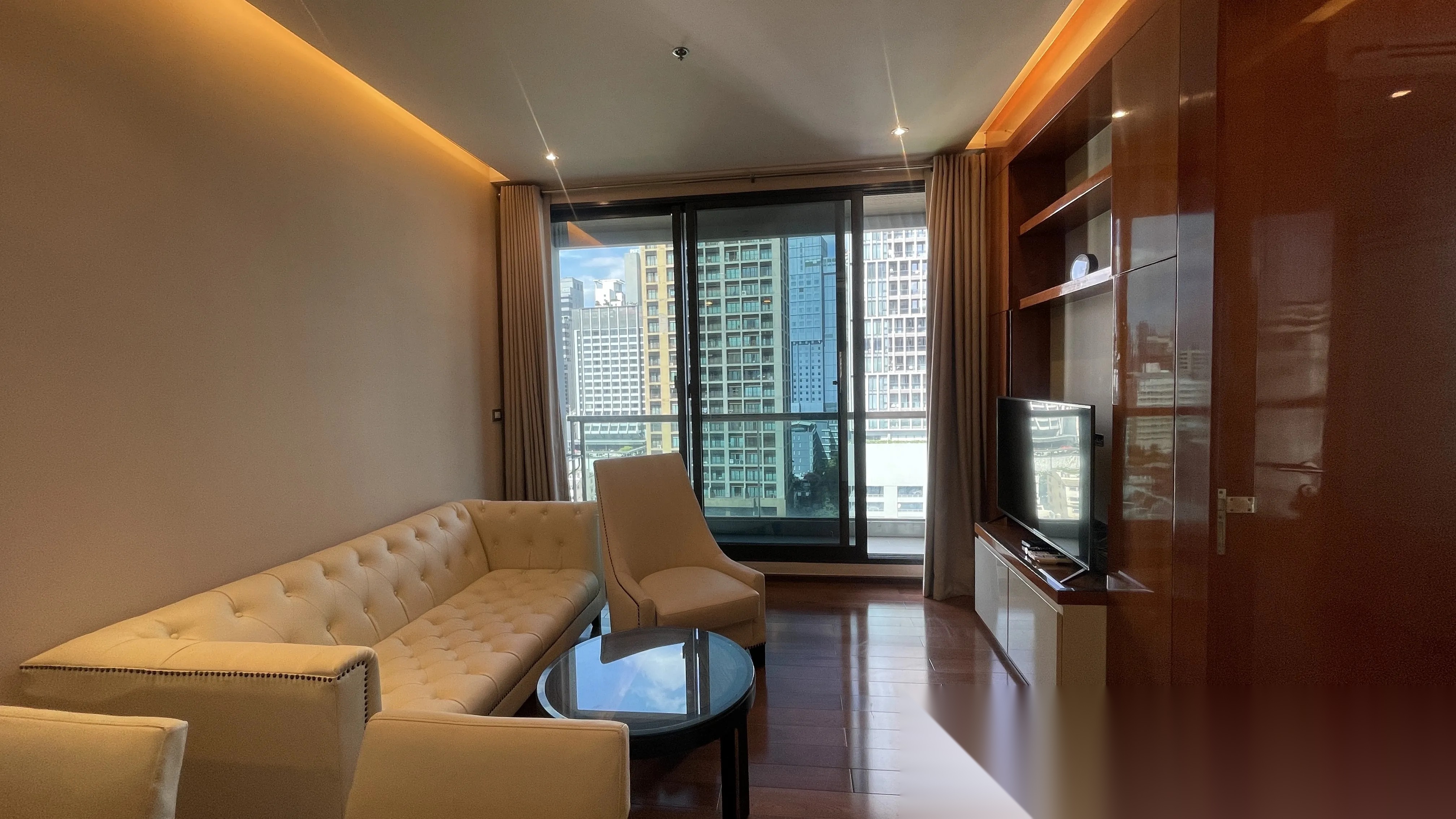 1 Bedroom Condo for sale at The Address Sukhumvit 28 — photo 3