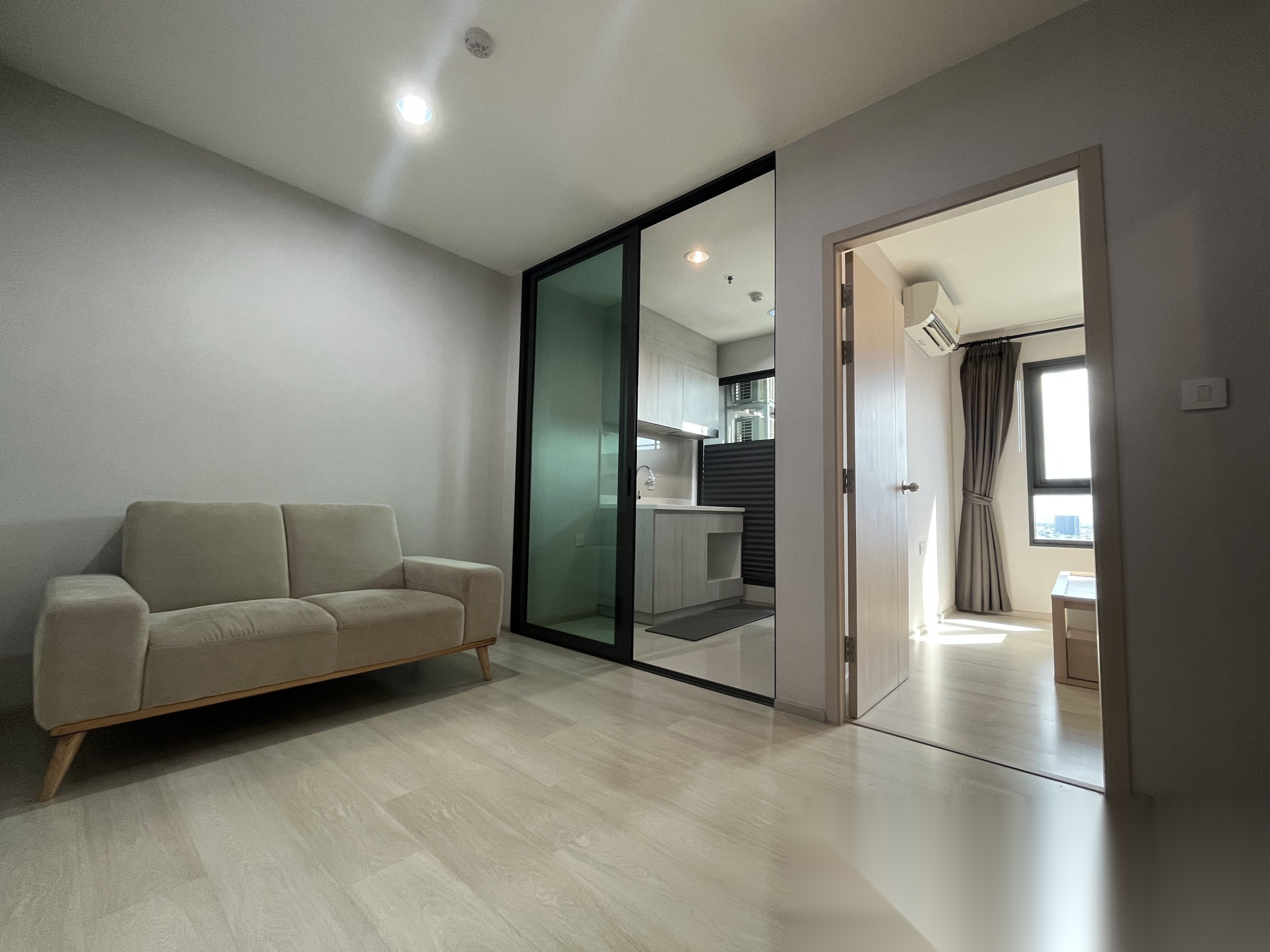 1 Bedroom Condo for sale at Life Pinklao — photo 2