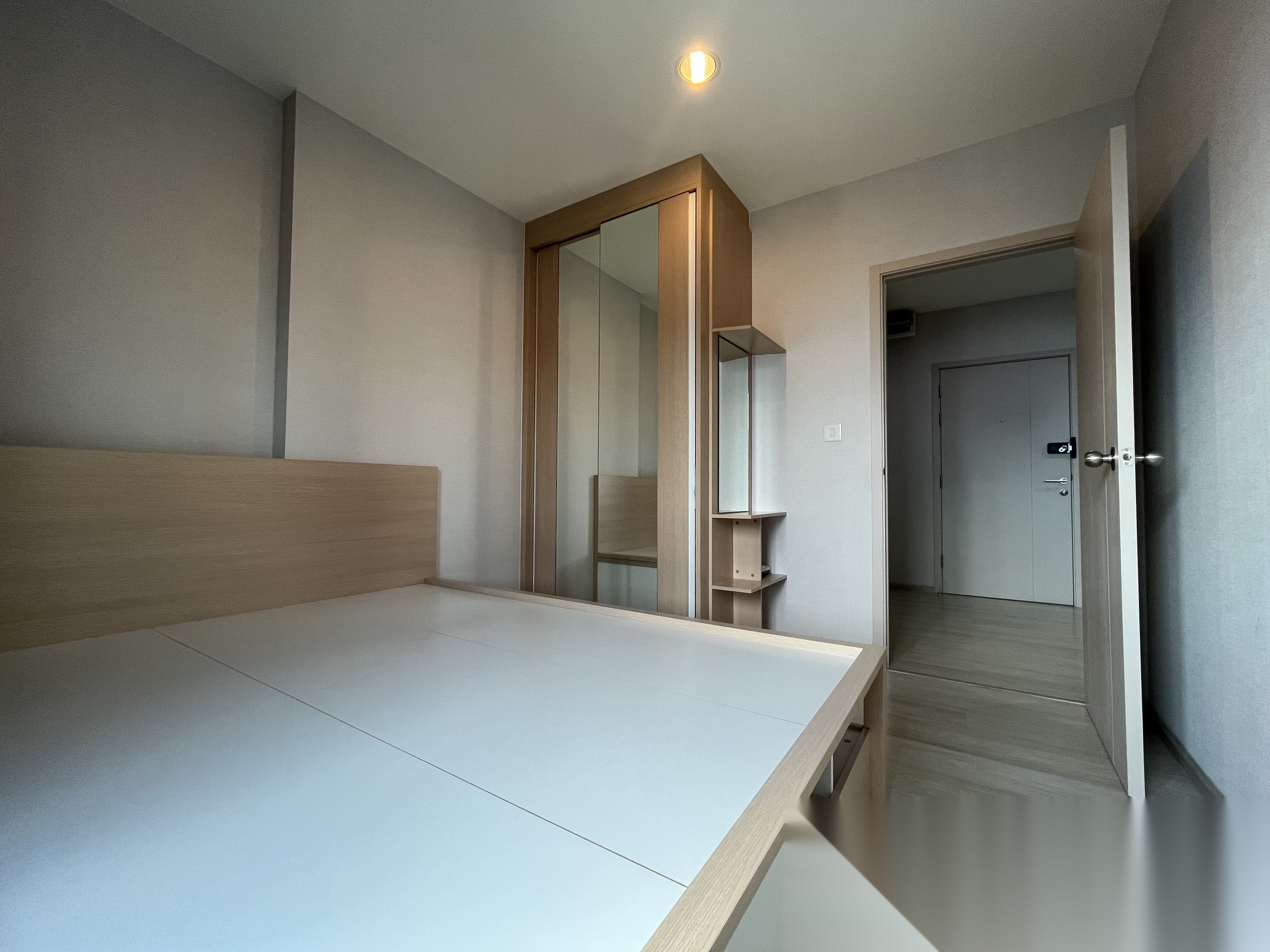 1 Bedroom Condo for sale at Life Pinklao — photo 4