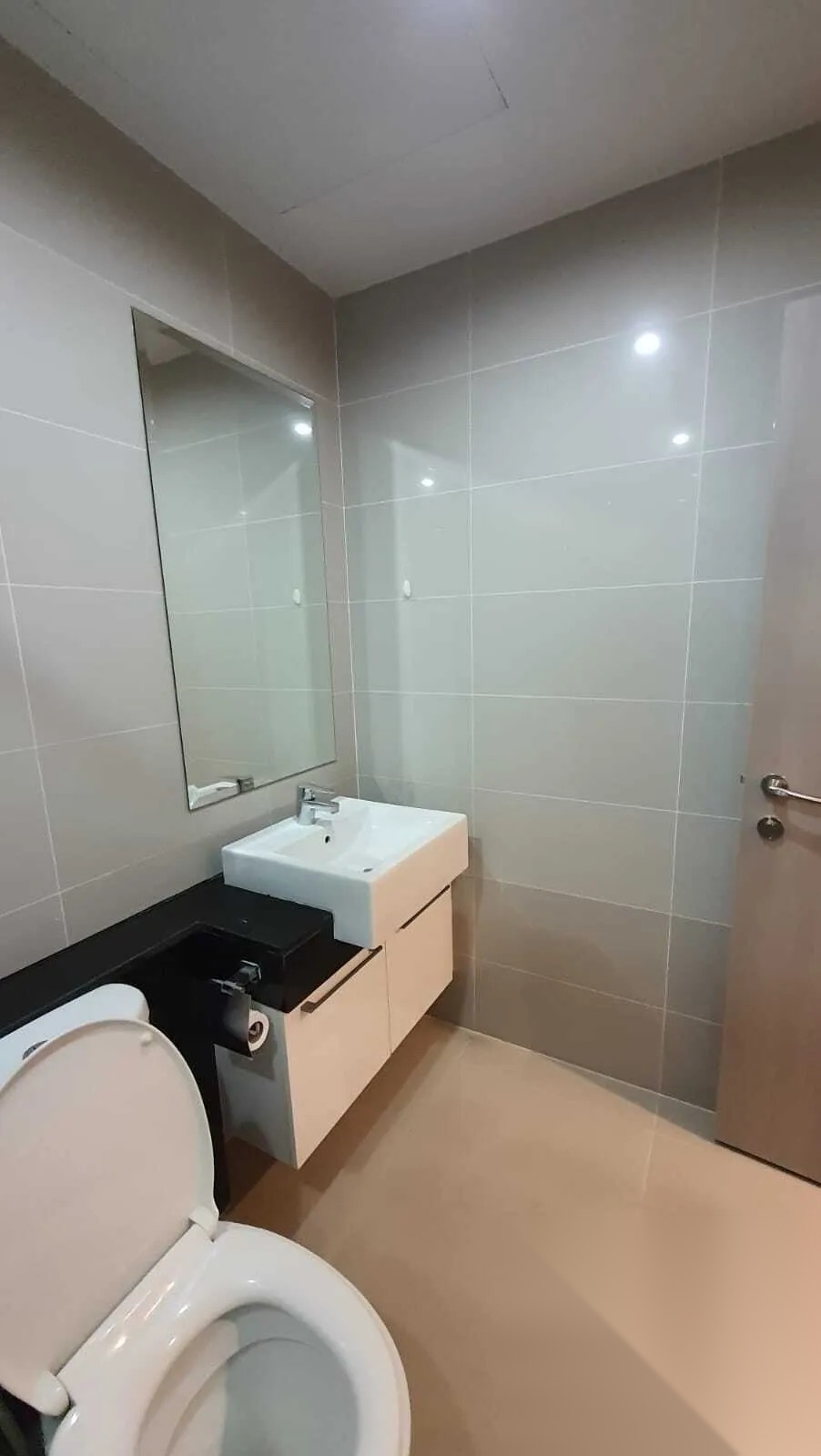 1 Bedroom Condo for sale at Supalai Lite Sathorn - Charoenrat — photo 4