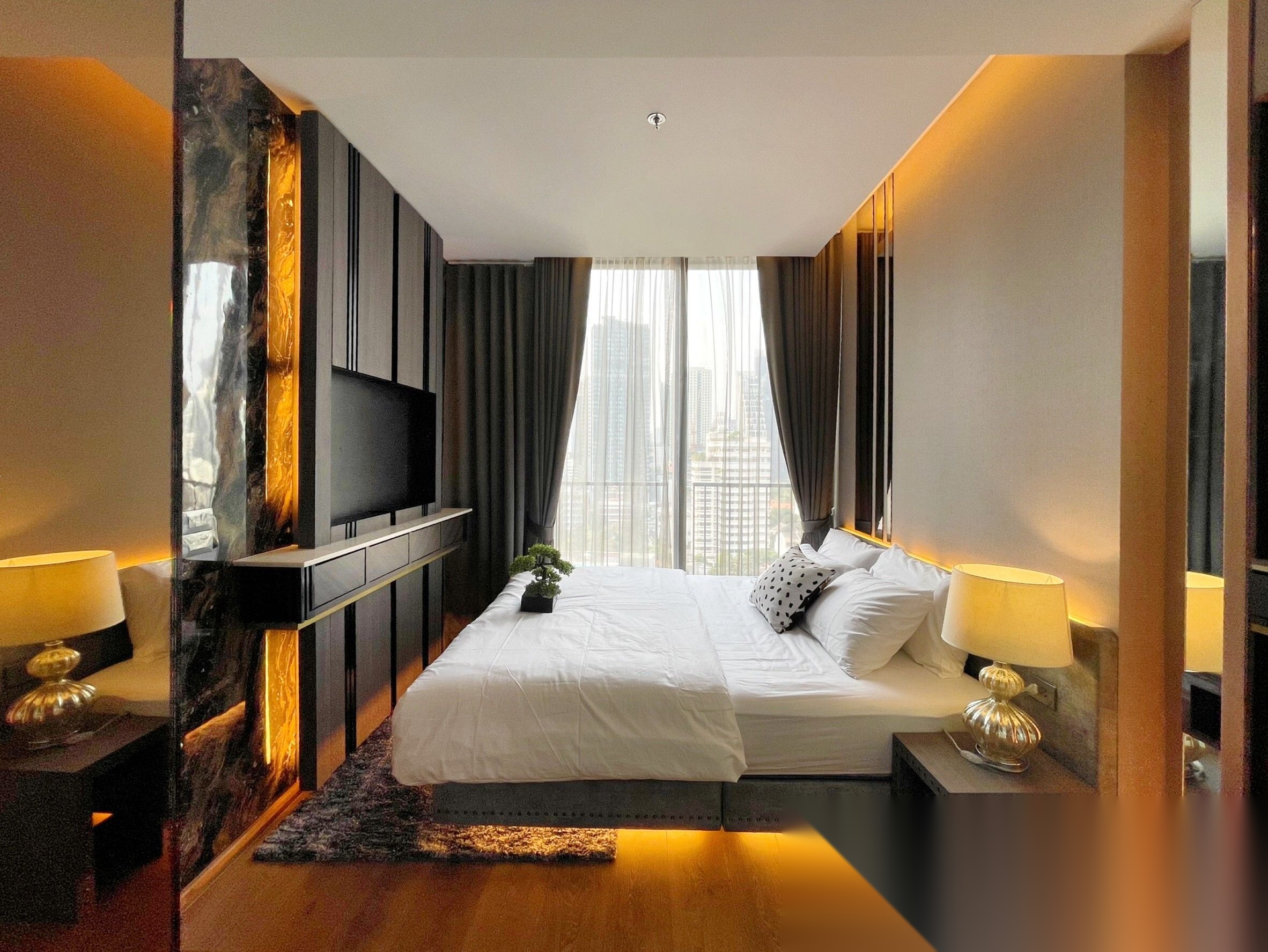 1 Bedroom Condo for sale at Noble BE33 — photo 1