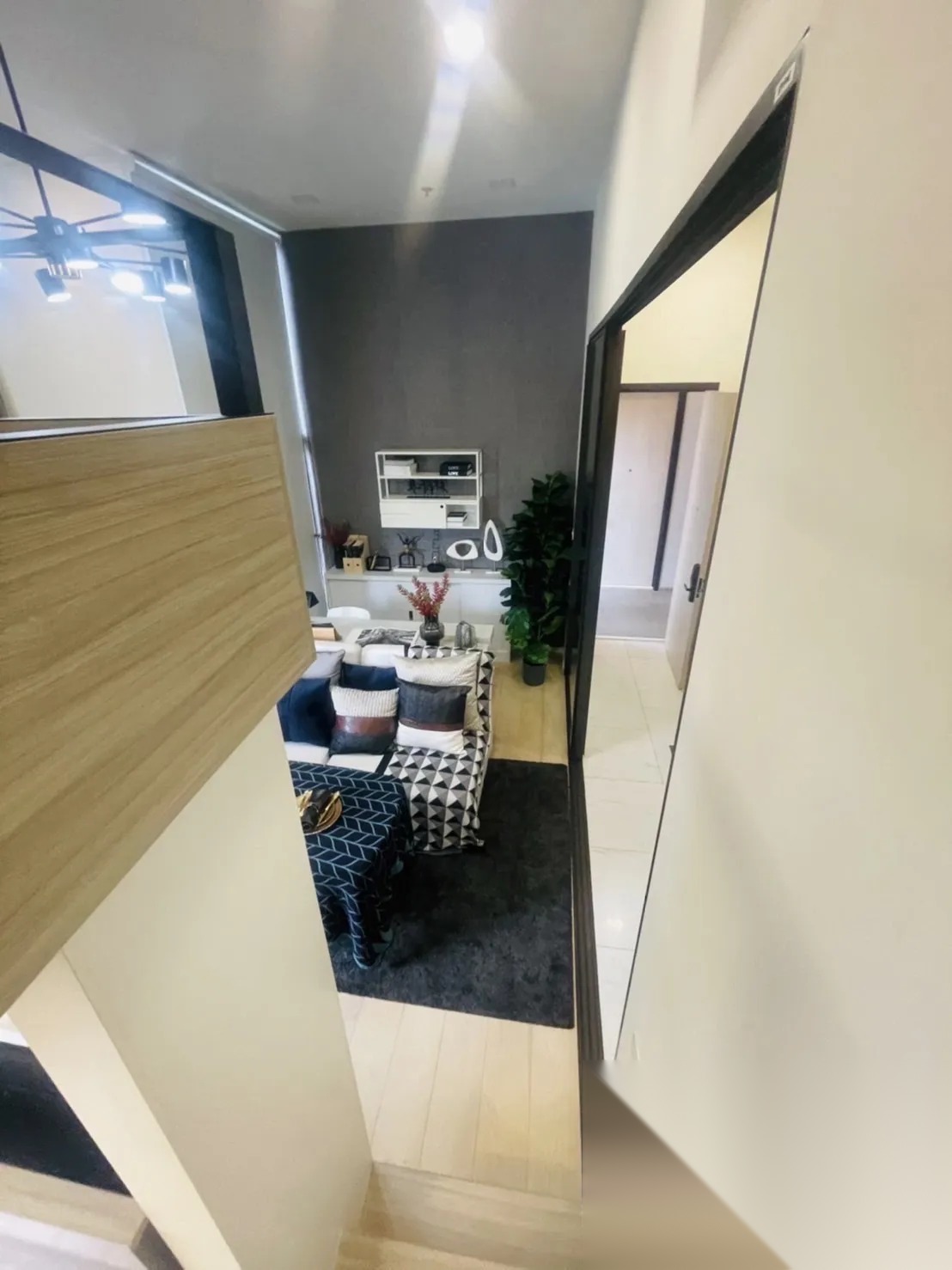 1 Bedroom Condo for sale at Chewathai Residence Asoke — photo 3