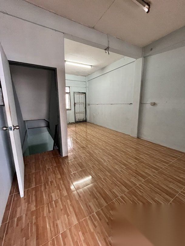 Commercial Building for Sale Soi Wat Phai Ngern — photo 5